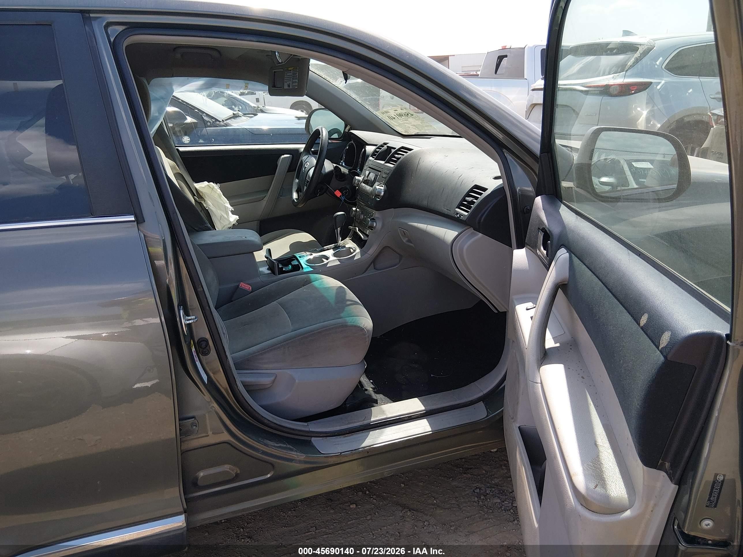 2012 Toyota Highlander Base V6 Gray vin: 5TDZK3EH3CS077111