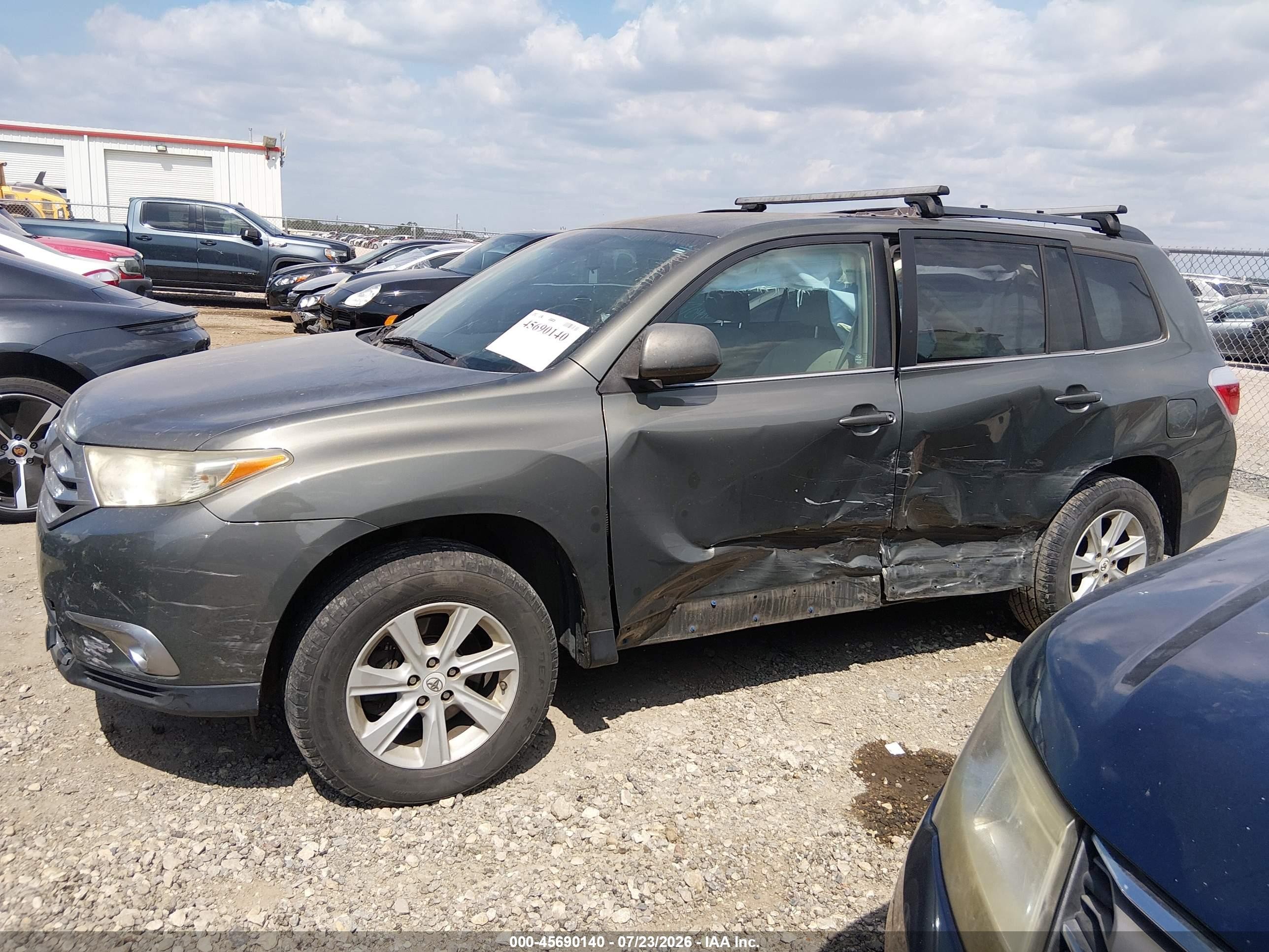 2012 Toyota Highlander Base V6 Gray vin: 5TDZK3EH3CS077111
