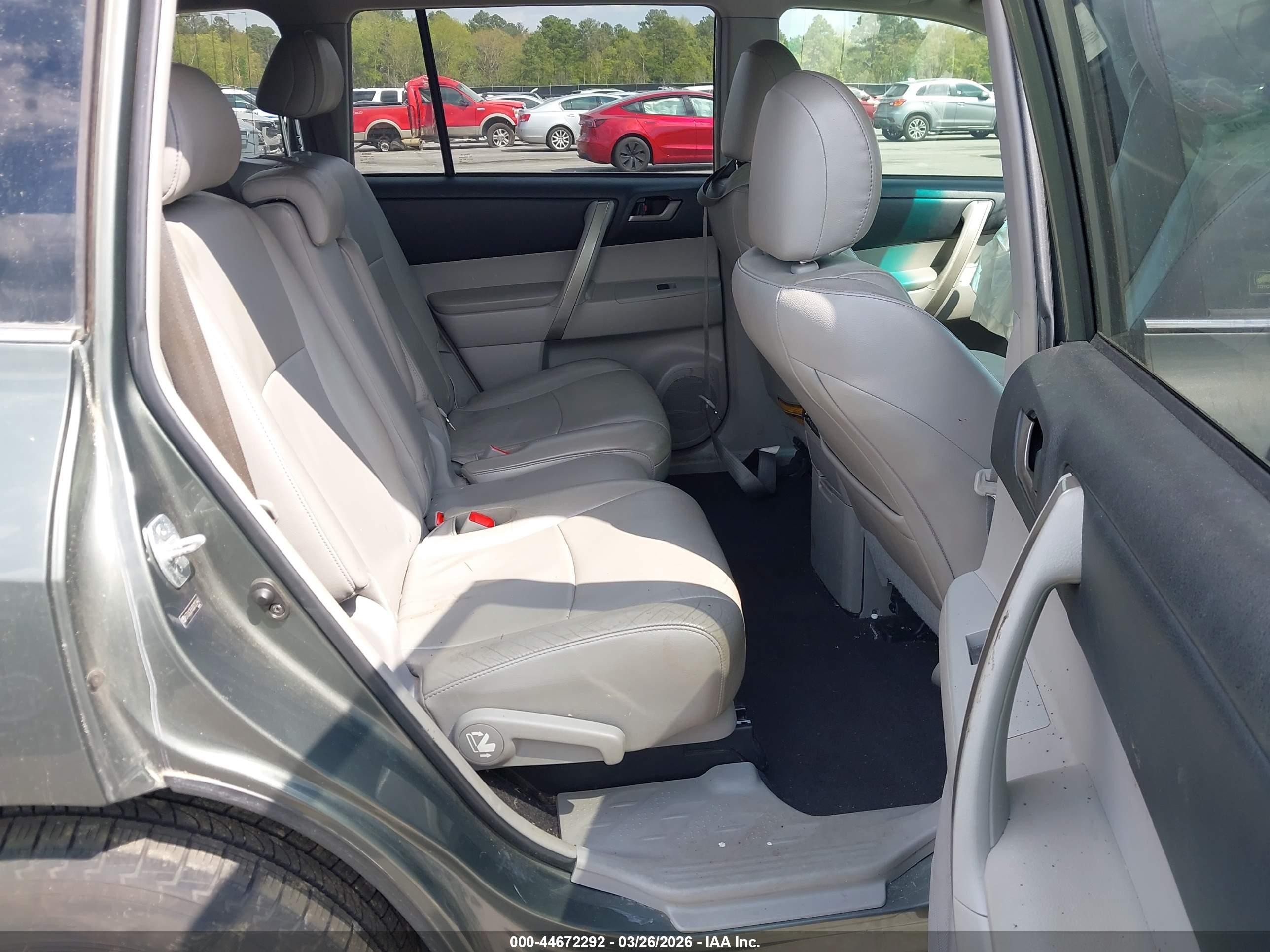 2013 Toyota Highlander Se V6 Gray vin: 5TDZK3EH3DS123442