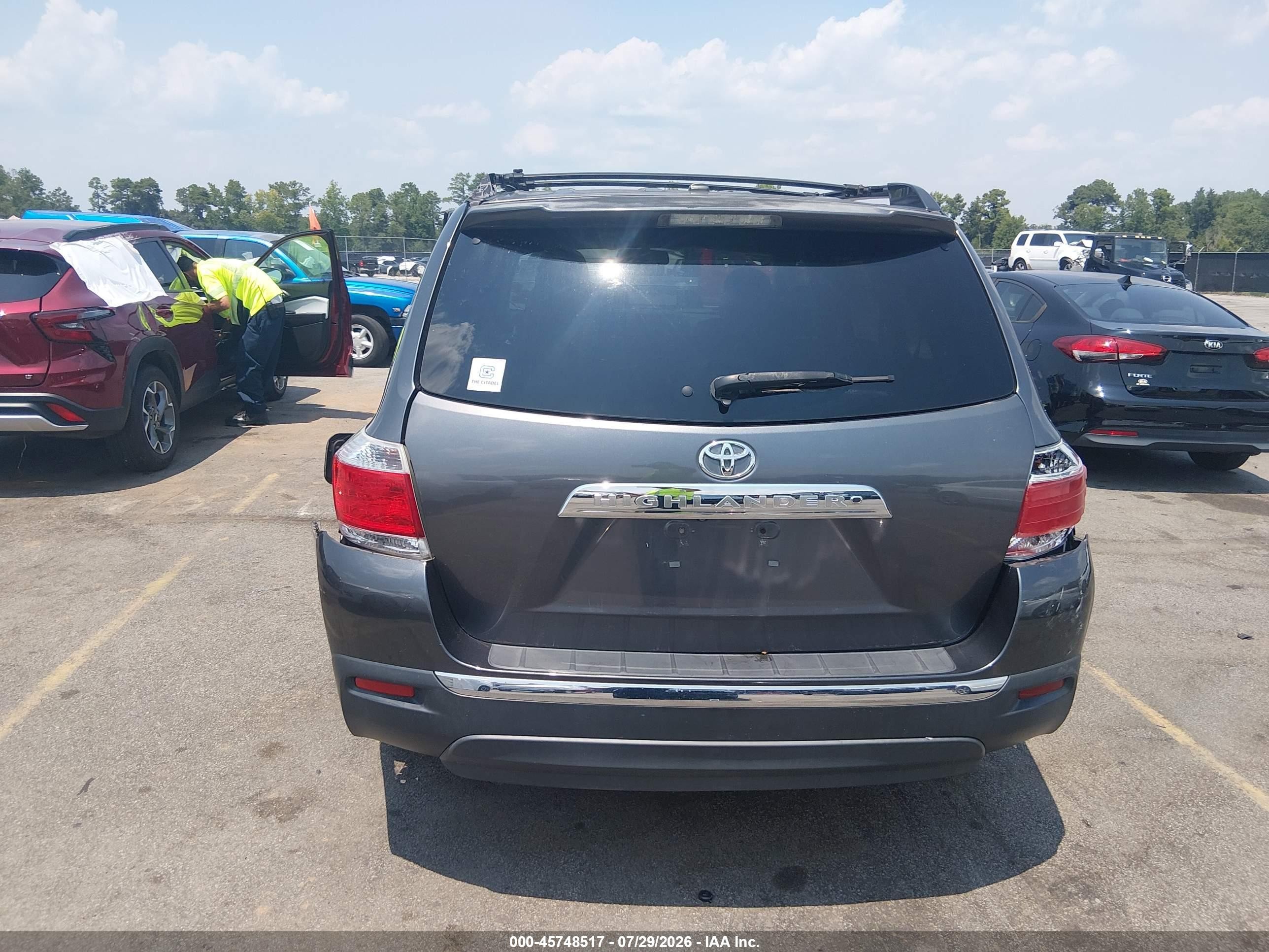 2013 Toyota Highlander Se V6 Gray vin: 5TDZK3EH3DS140726