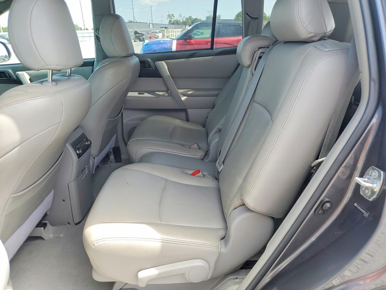 2010 Toyota Highlander Base Gray vin: 5TDZK3EH4AS004553