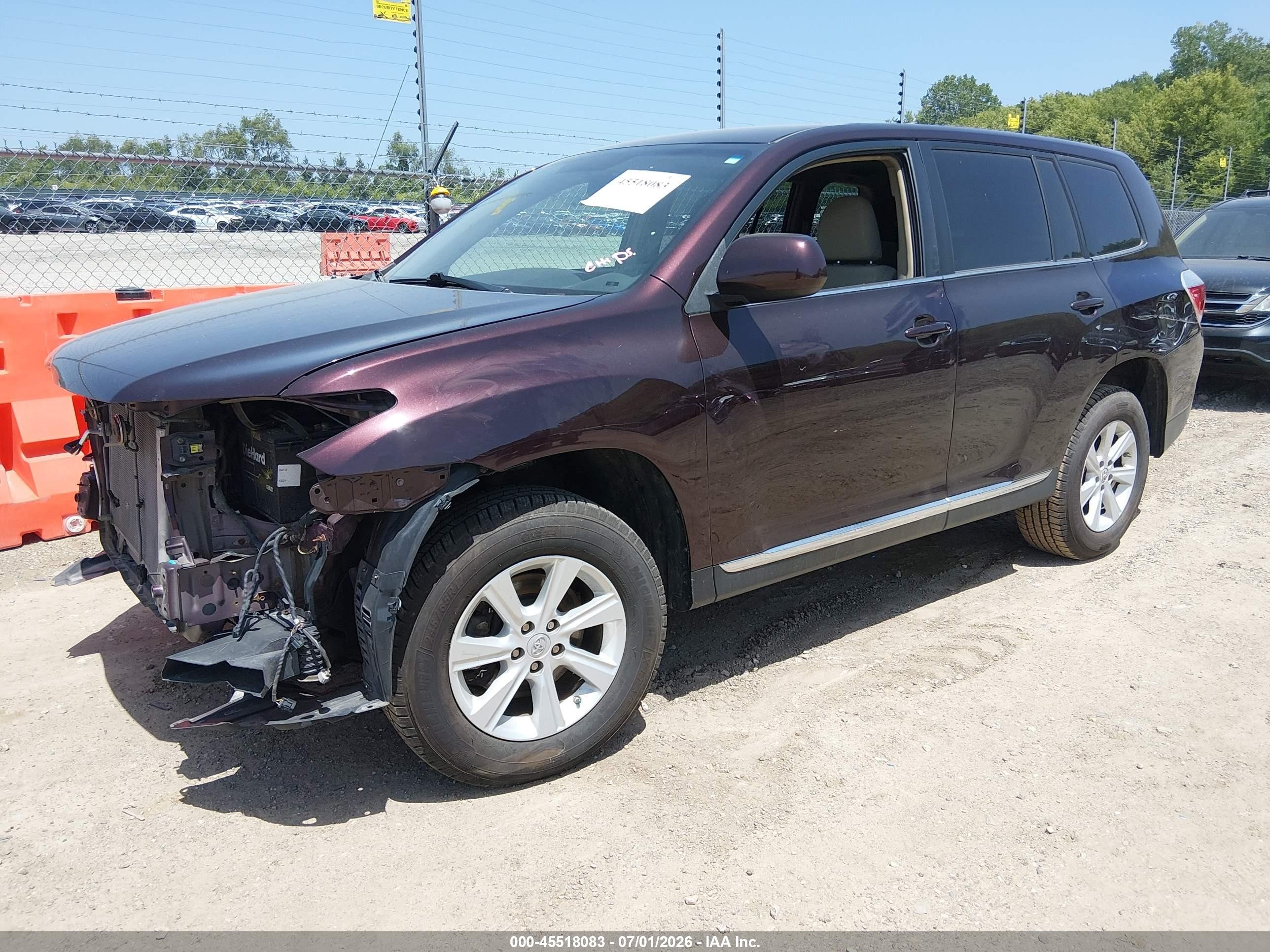 2011 Toyota Highlander Base V6 Burgundy vin: 5TDZK3EH4BS030538