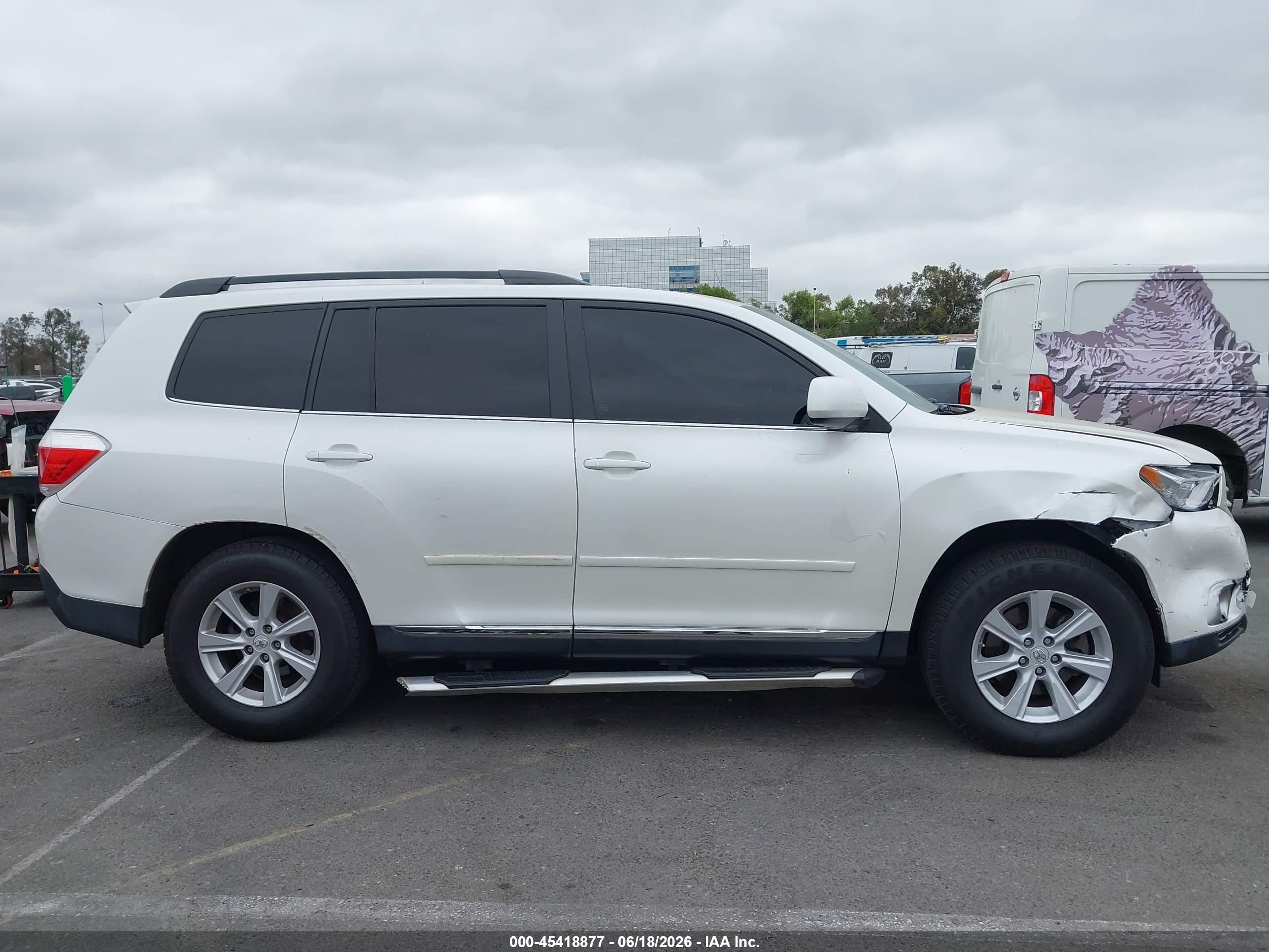 2011 Toyota Highlander Se V6 White vin: 5TDZK3EH4BS045024