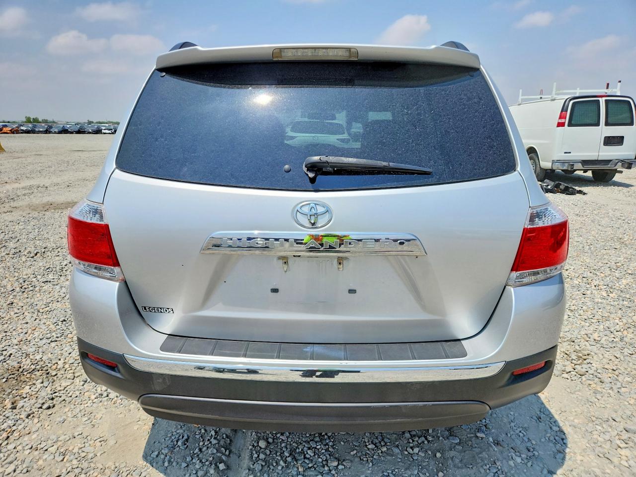 2012 Toyota Highlander Base Silver vin: 5TDZK3EH4CS065579