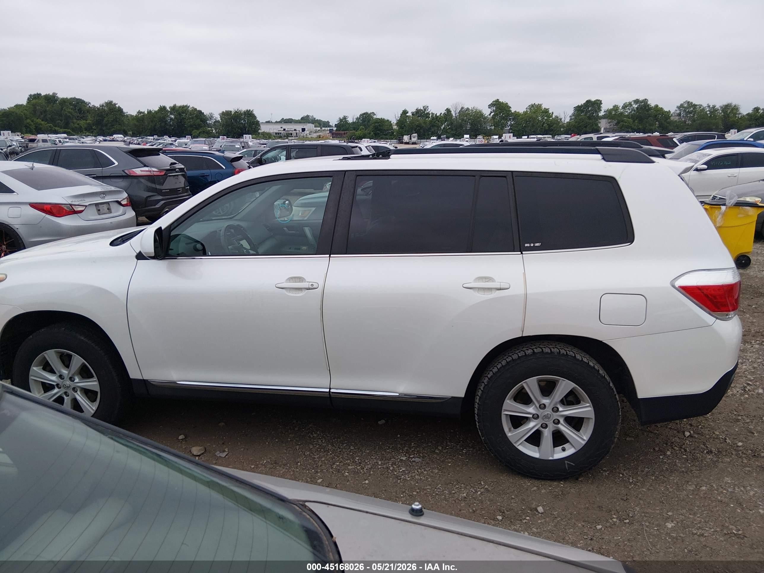 2013 Toyota Highlander Se V6 White vin: 5TDZK3EH4DS122767