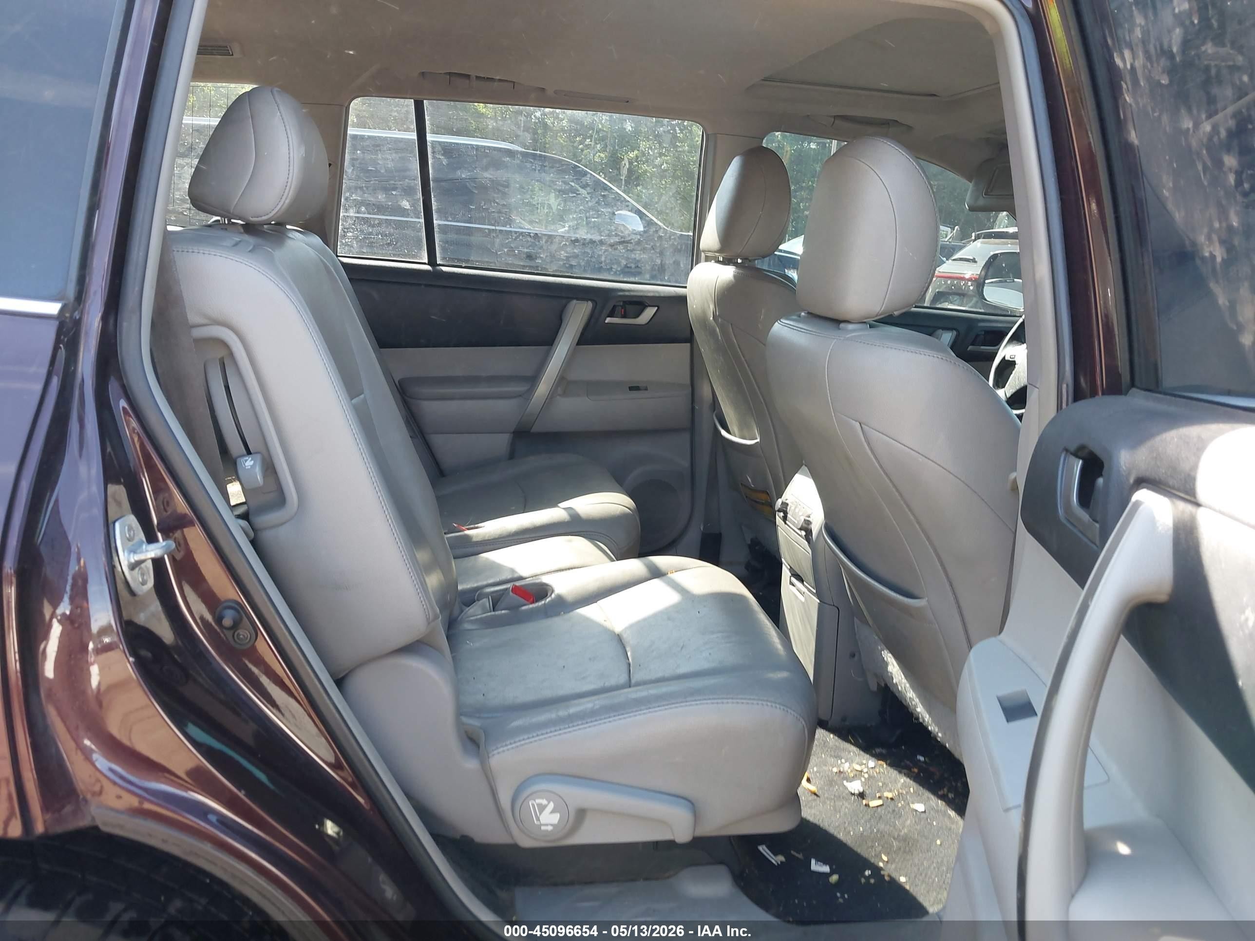 2013 Toyota Highlander Se V6 Burgundy vin: 5TDZK3EH4DS131341