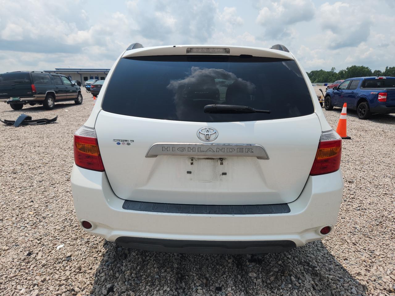 2010 Toyota Highlander White vin: 5TDZK3EH5AS002911