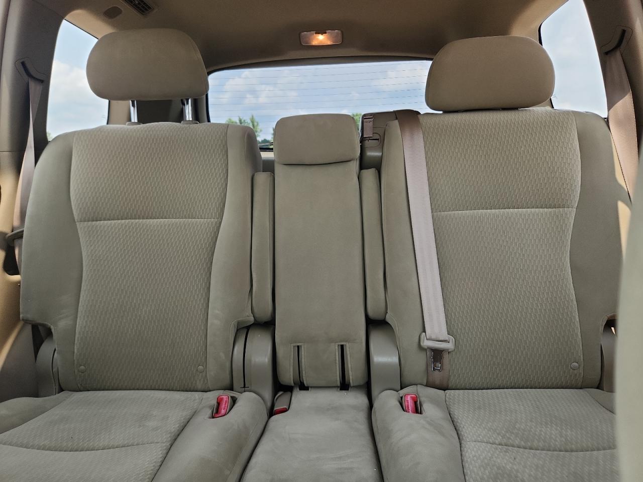 2010 Toyota Highlander White vin: 5TDZK3EH5AS002911