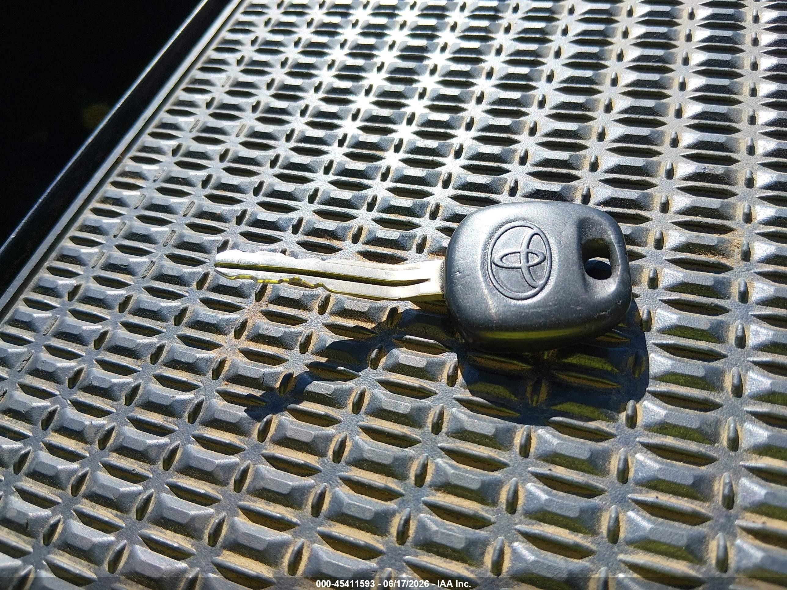 2010 Toyota Highlander Base V6 Серый vin: 5TDZK3EH5AS016484