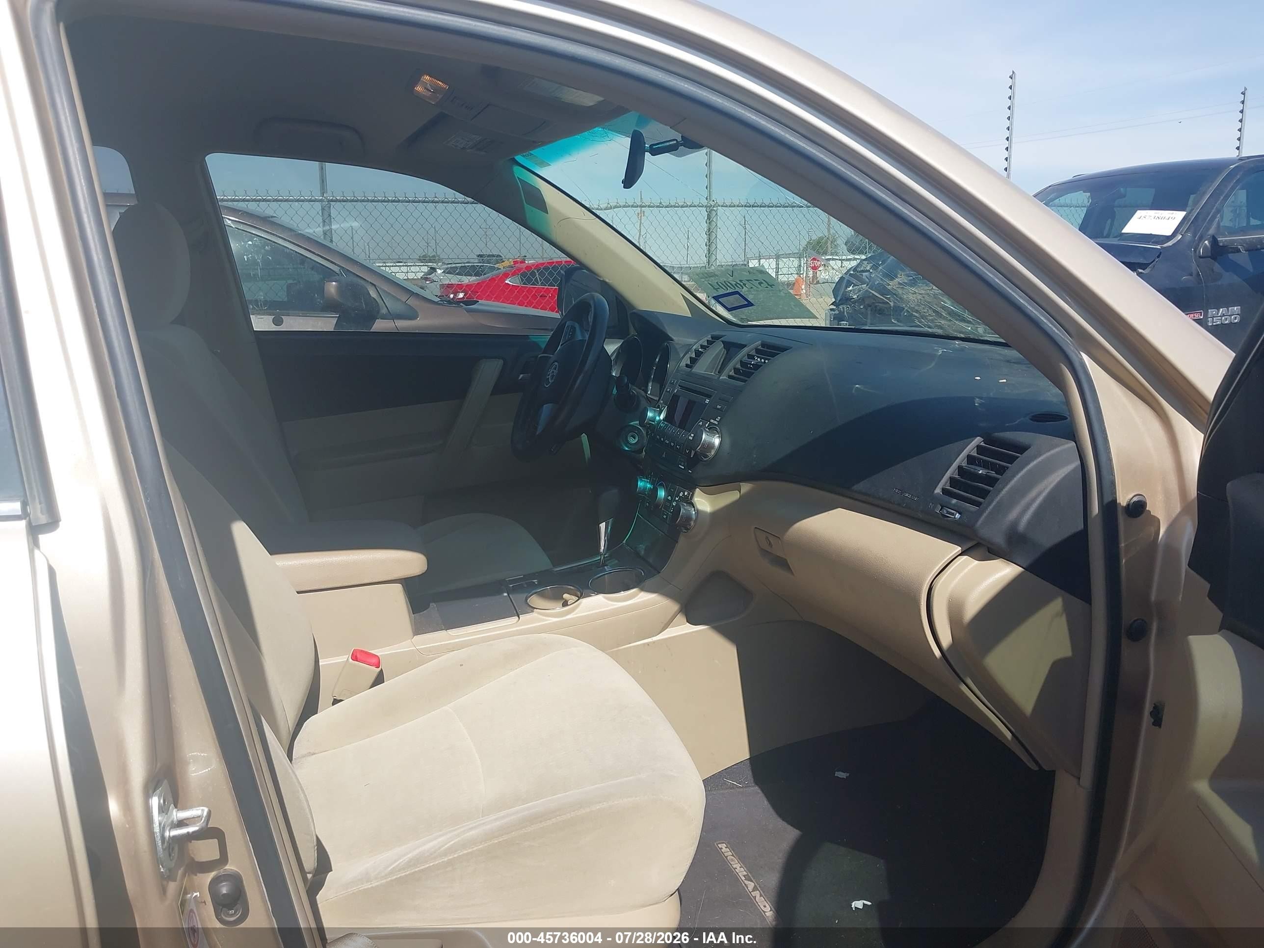2012 Toyota Highlander Base V6 Gold vin: 5TDZK3EH5CS067650