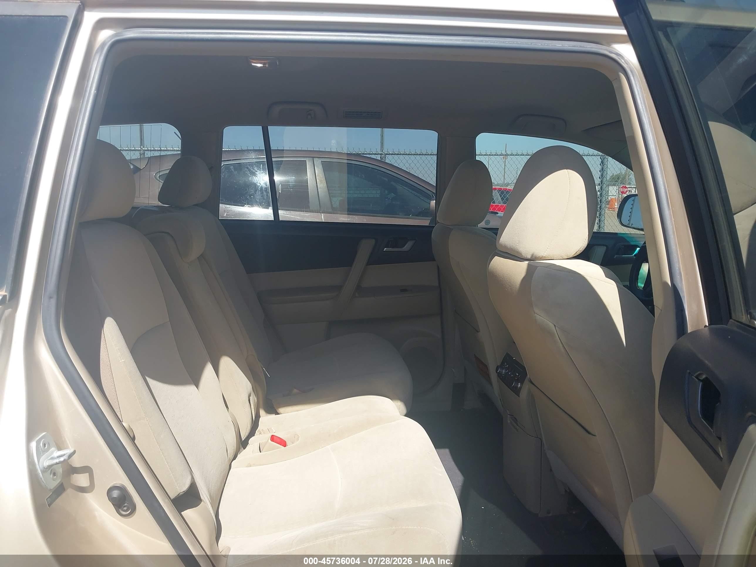 2012 Toyota Highlander Base V6 Gold vin: 5TDZK3EH5CS067650