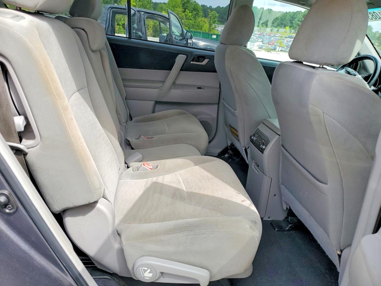 2012 Toyota Highlander Base Gray vin: 5TDZK3EH5CS089213