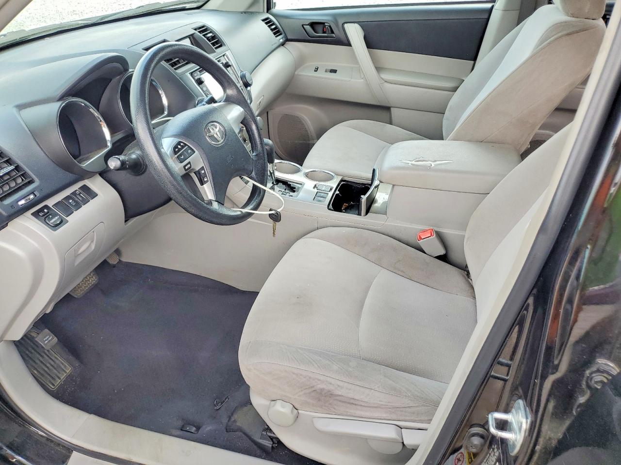 2013 Toyota Highlander Base Black vin: 5TDZK3EH5DS132420