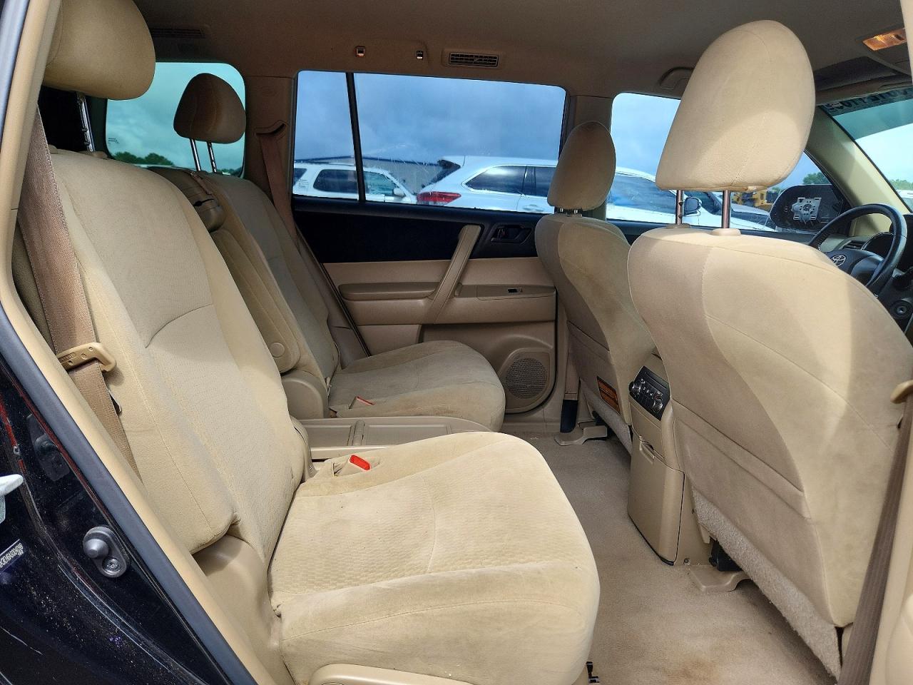 2010 Toyota Highlander Base Черный vin: 5TDZK3EH6AS004098