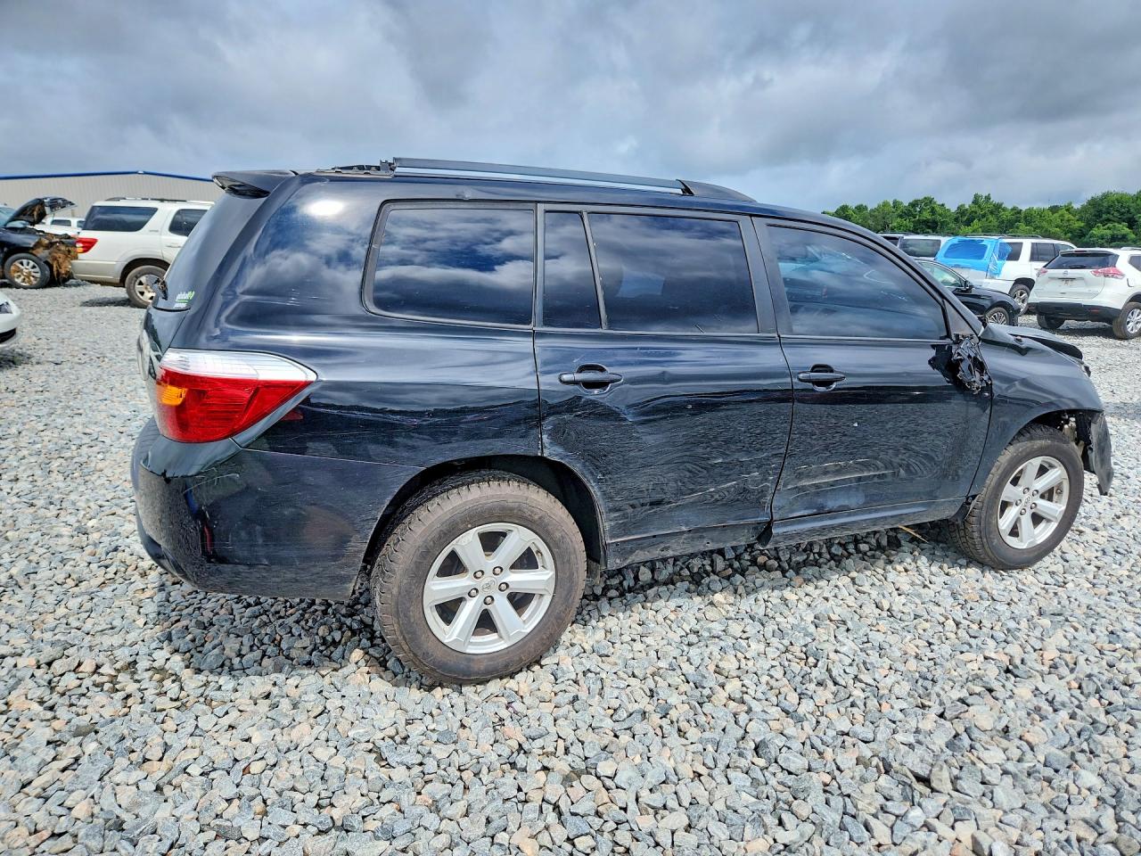 2010 Toyota Highlander Base Черный vin: 5TDZK3EH6AS004098