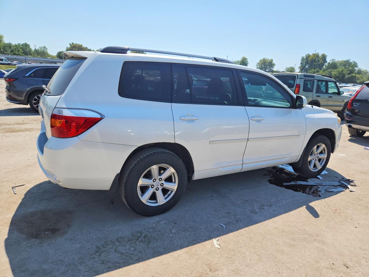 2010 Toyota Highlander Base Белый vin: 5TDZK3EH6AS005591