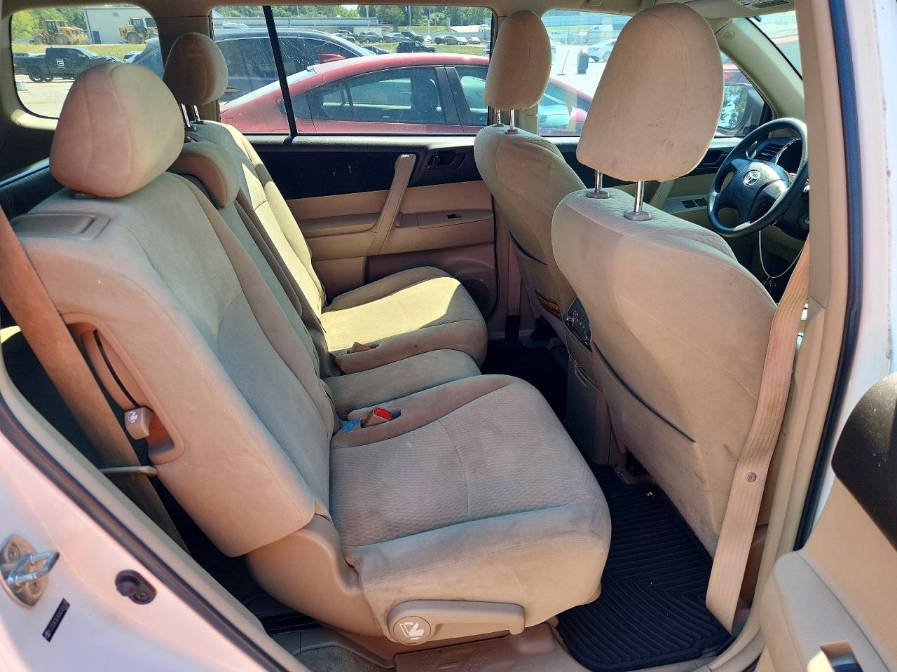 2010 Toyota Highlander Base Белый vin: 5TDZK3EH6AS005591