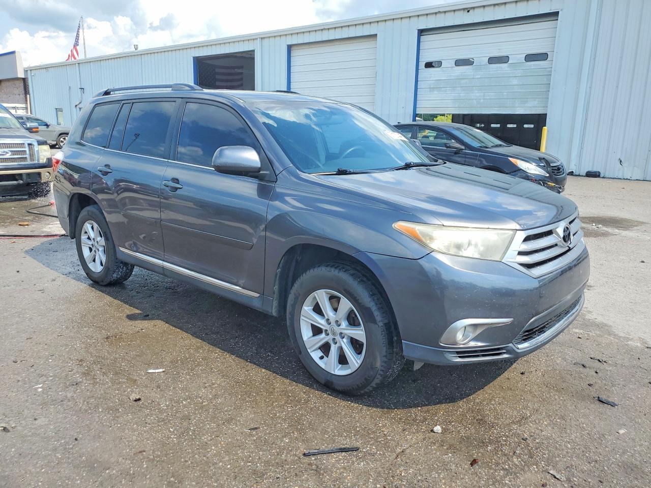 2012 Toyota Highlander Base Gray vin: 5TDZK3EH6CS050971