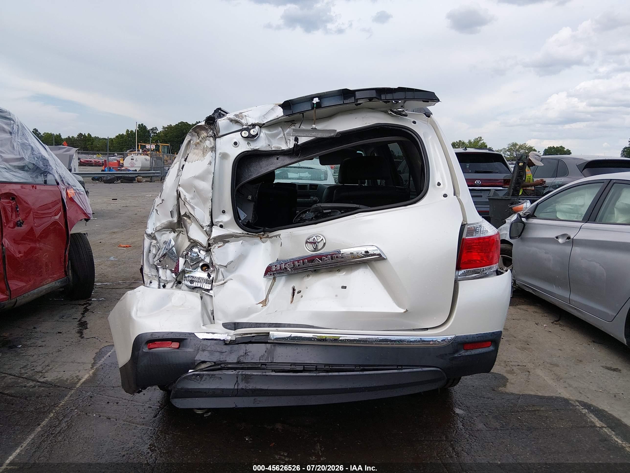 2012 Toyota Highlander Se V6 White vin: 5TDZK3EH6CS086045