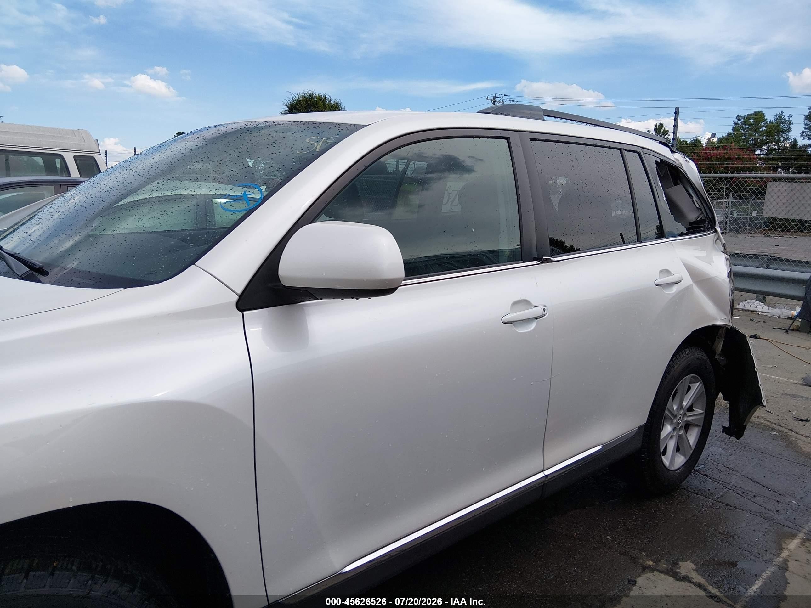 2012 Toyota Highlander Se V6 White vin: 5TDZK3EH6CS086045