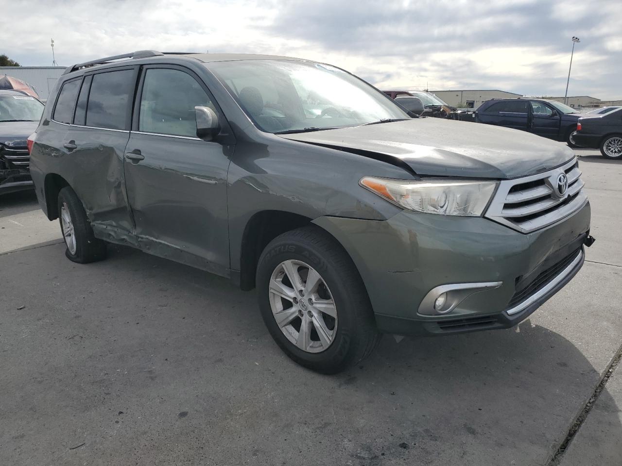 2013 Toyota Highlander Base Green vin: 5TDZK3EH6DS115061