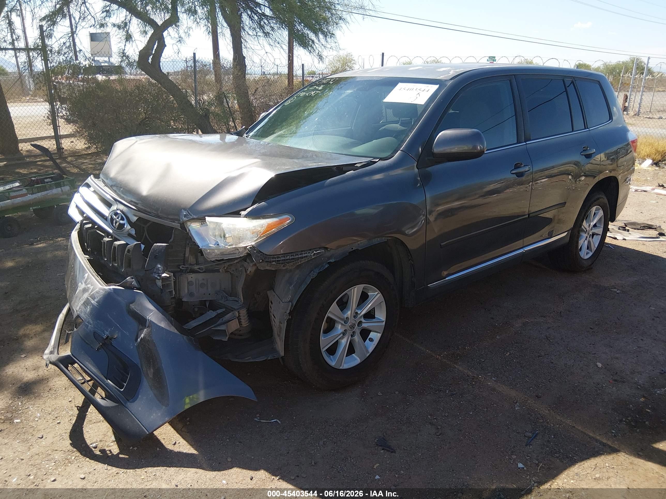2011 Toyota Highlander Base V6 Gray vin: 5TDZK3EH7BS028346