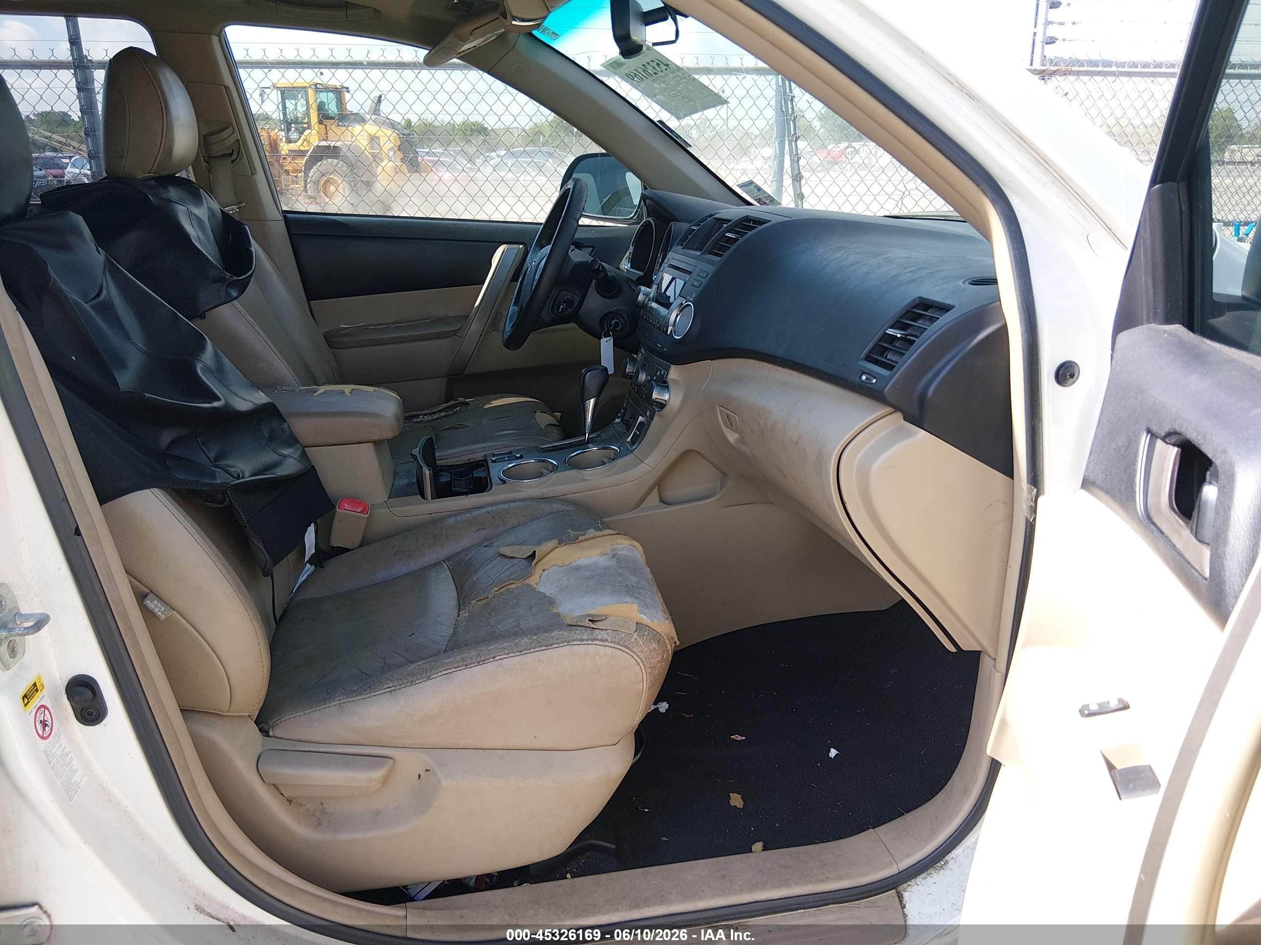 2012 Toyota Highlander Se V6 White vin: 5TDZK3EH7CS056441