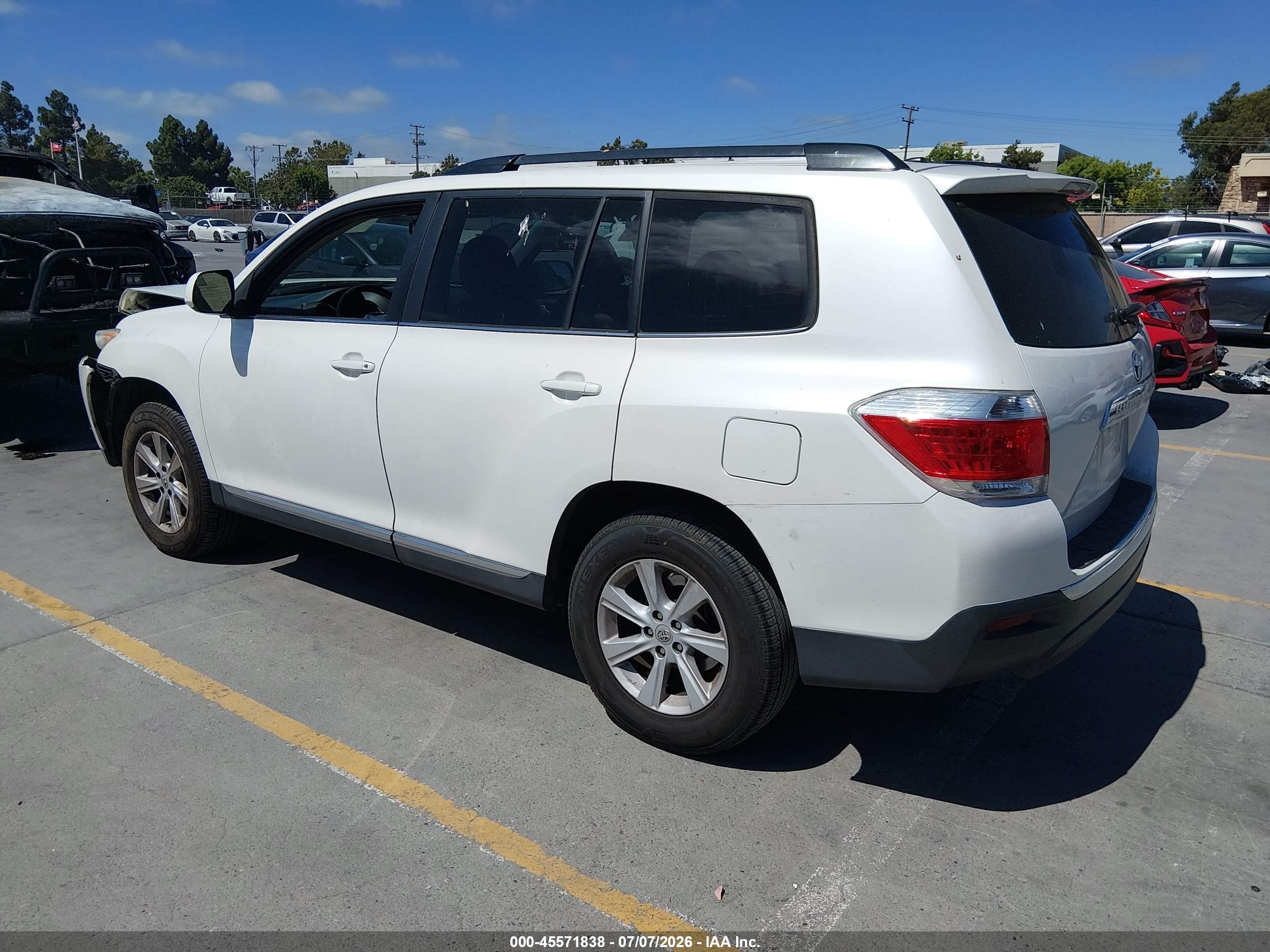 2013 Toyota Highlander Se V6 White vin: 5TDZK3EH7DS117921