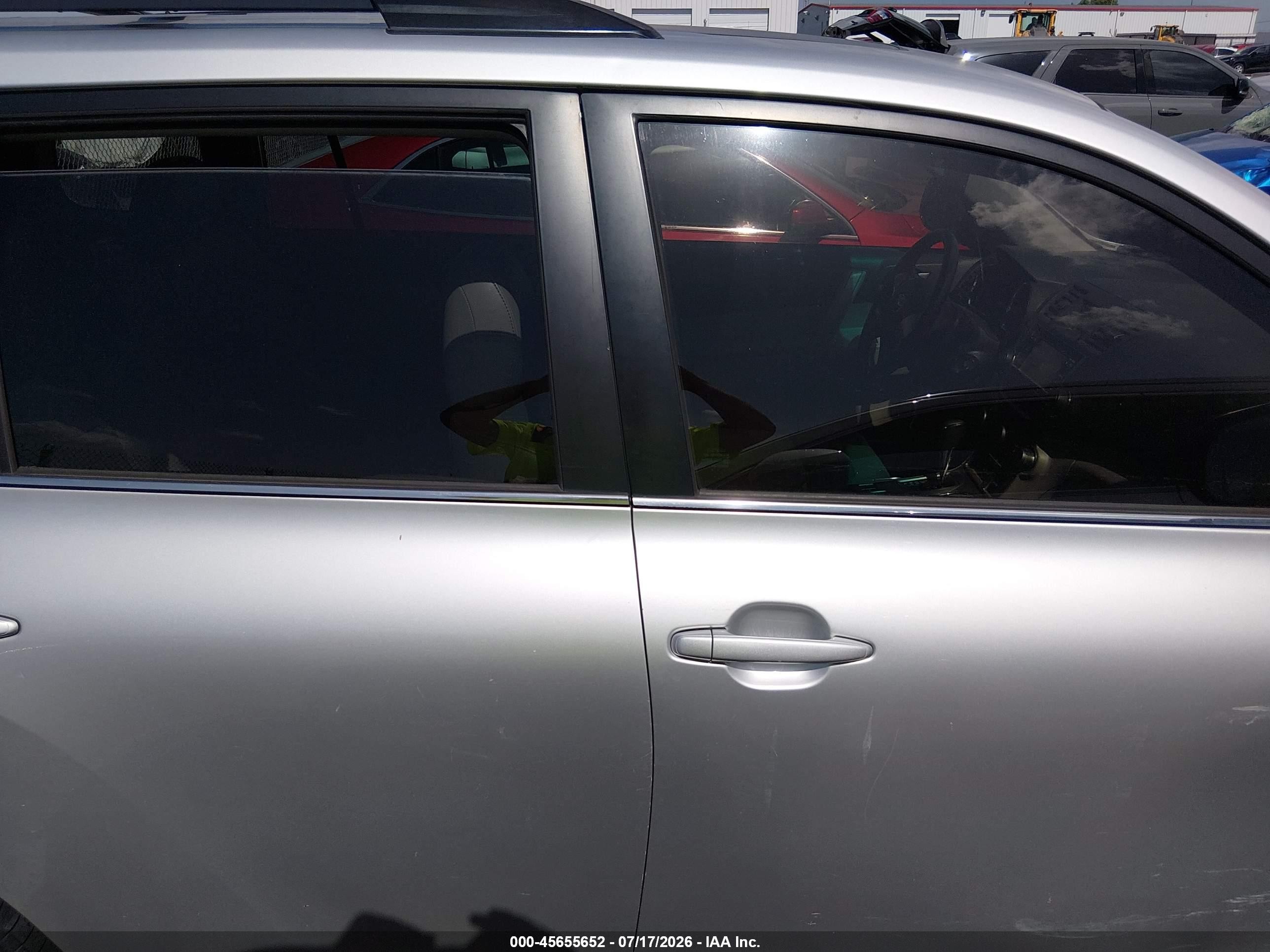 2013 Toyota Highlander Se V6 Серебряный vin: 5TDZK3EH7DS122438