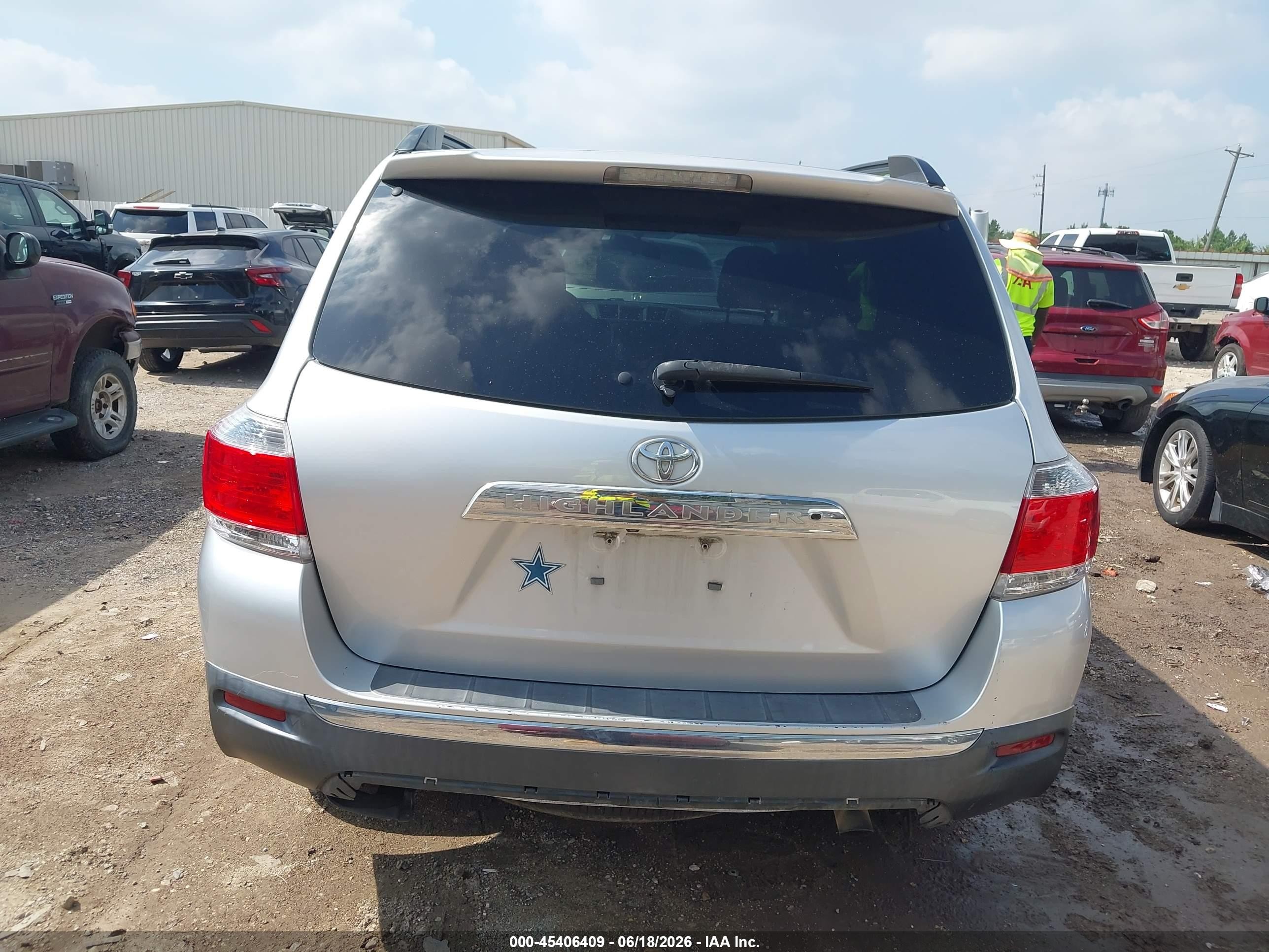 2013 Toyota Highlander Base Plus V6 Серебряный vin: 5TDZK3EH7DS140180