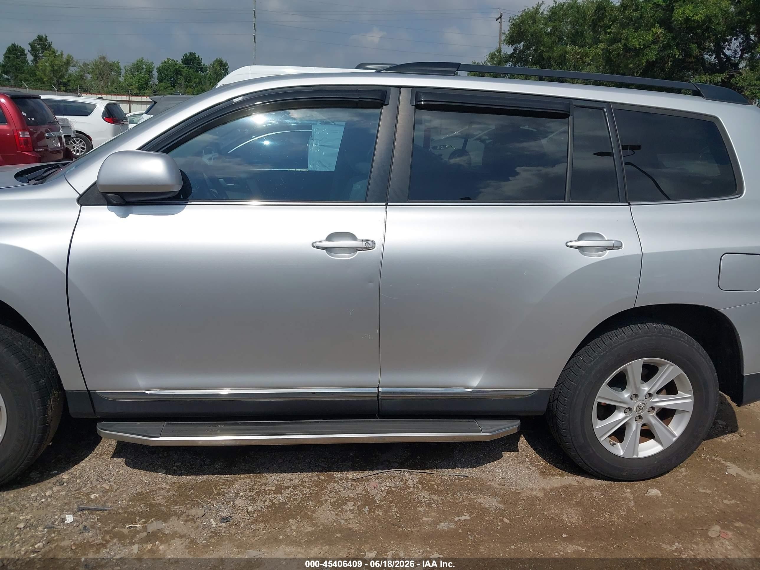 2013 Toyota Highlander Base Plus V6 Серебряный vin: 5TDZK3EH7DS140180