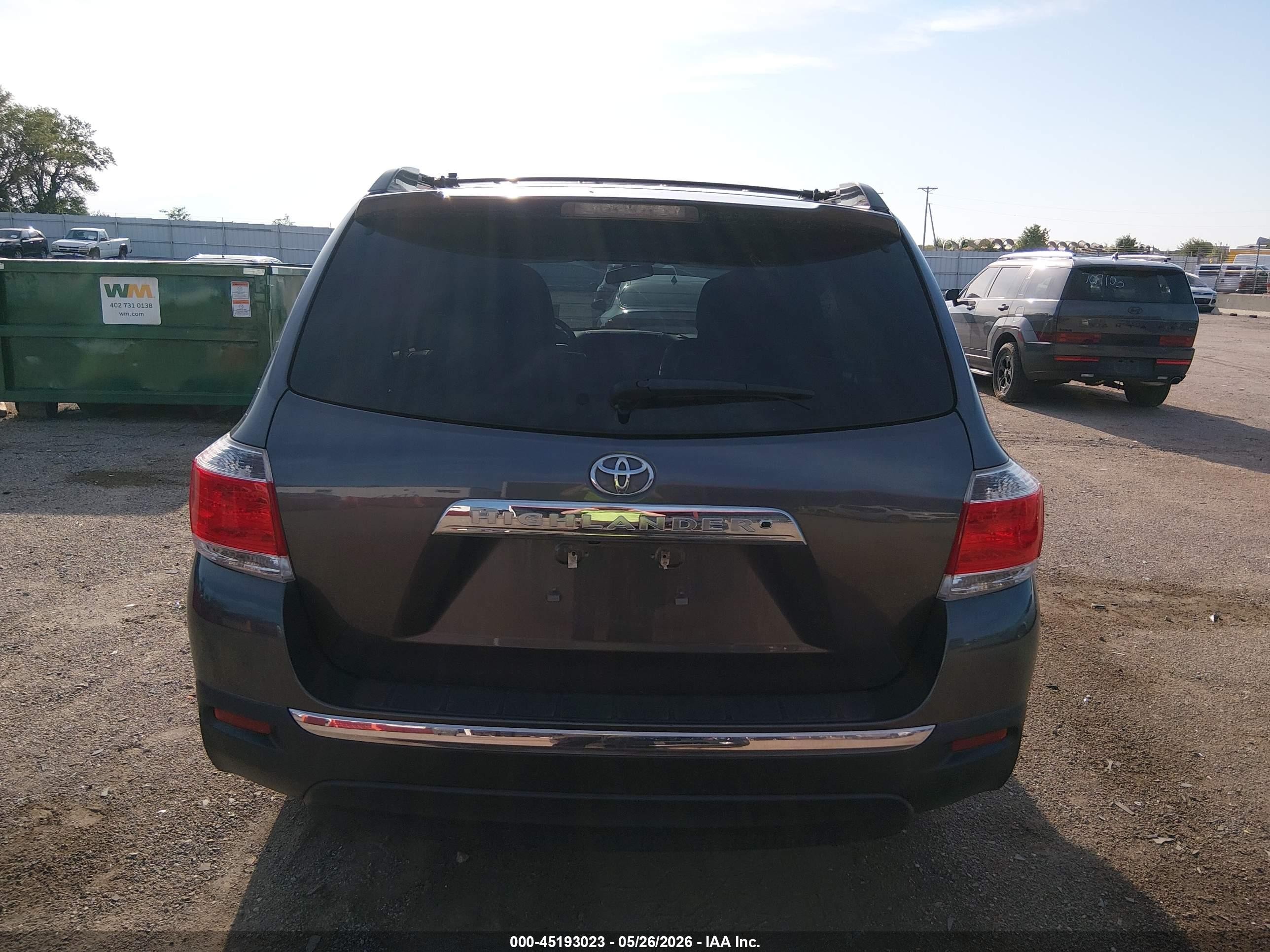2013 Toyota Highlander Base Plus V6 Gray vin: 5TDZK3EH7DS141538