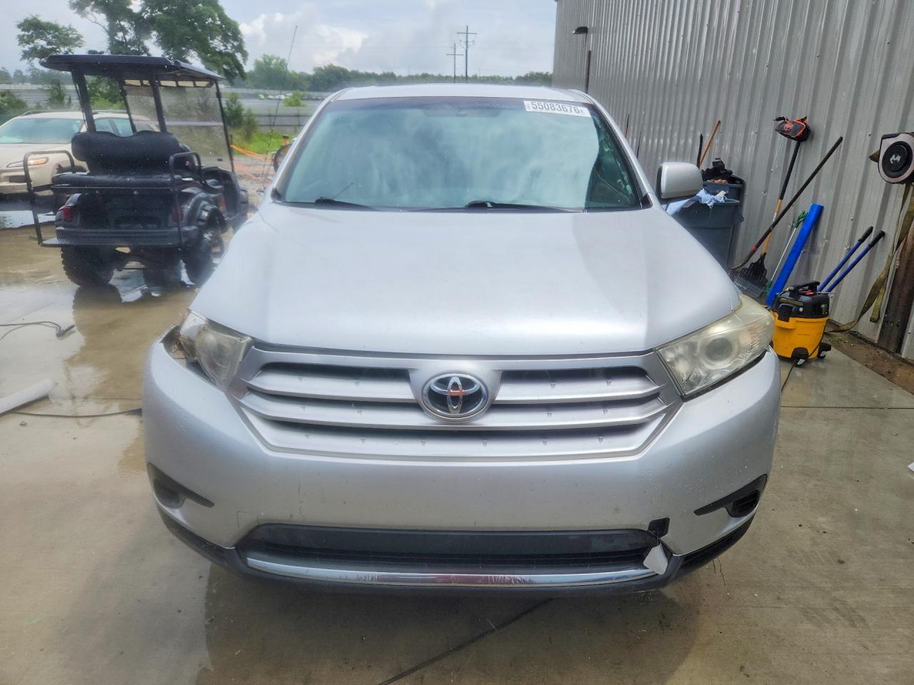 2012 Toyota Highlander Base Silver vin: 5TDZK3EH8CS085270