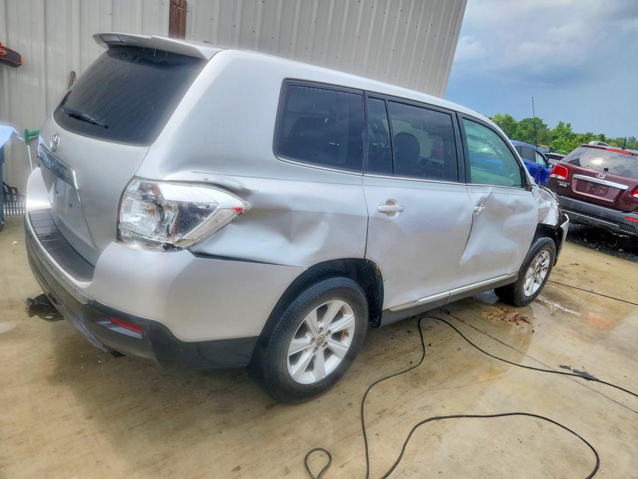 2012 Toyota Highlander Base Silver vin: 5TDZK3EH8CS085270