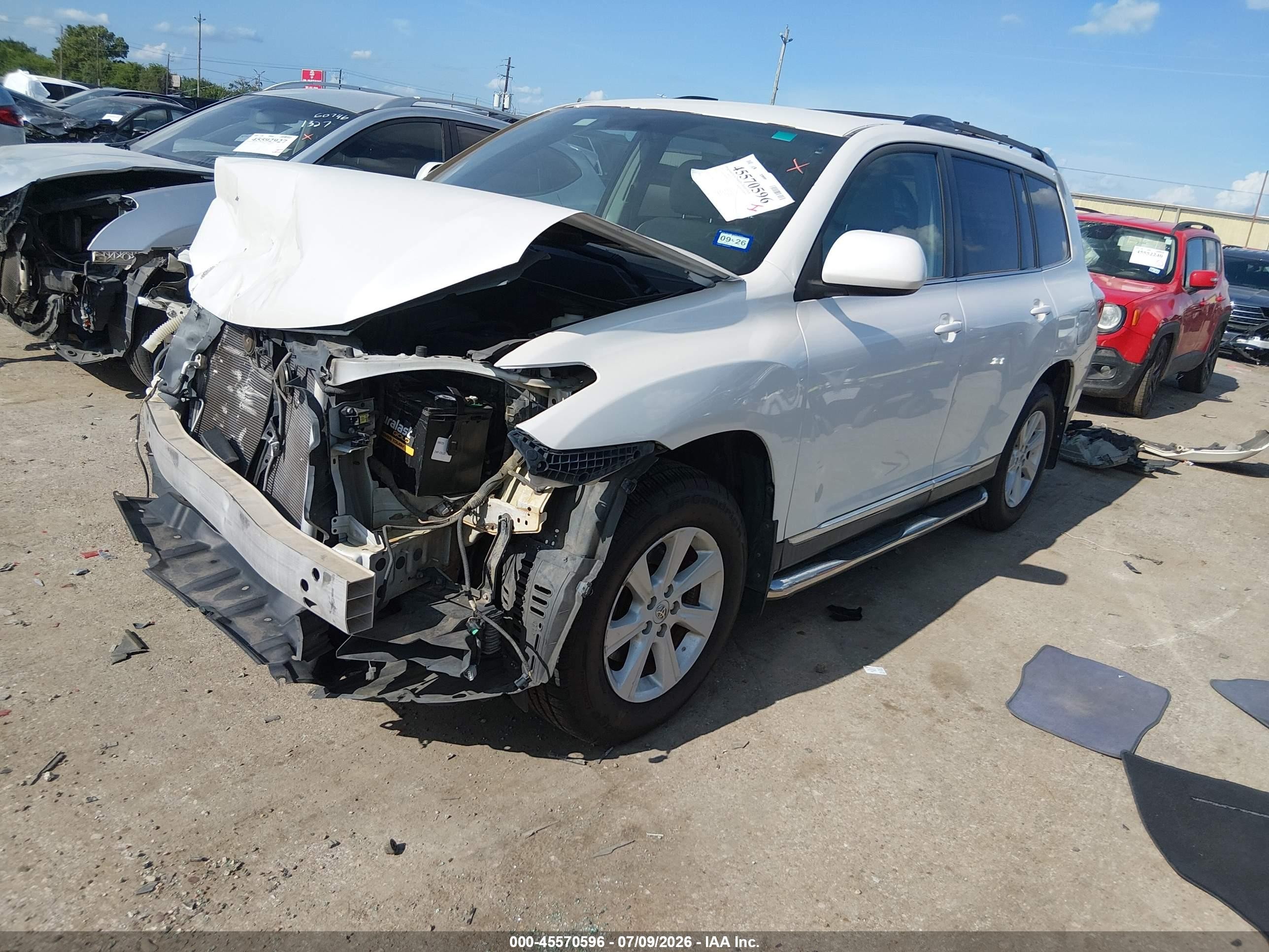 2012 Toyota Highlander Base V6 White vin: 5TDZK3EH8CS089366