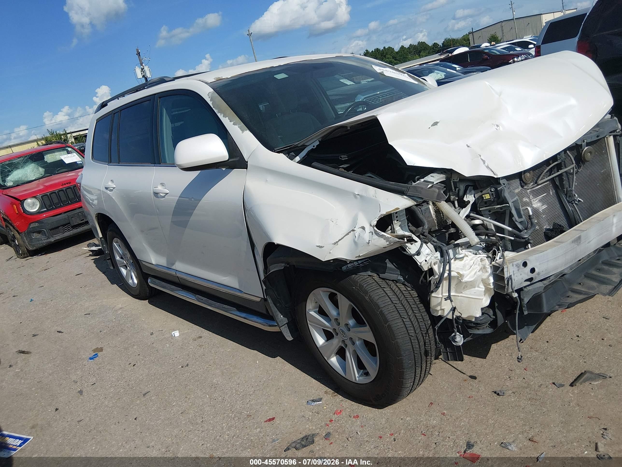 2012 Toyota Highlander Base V6 White vin: 5TDZK3EH8CS089366