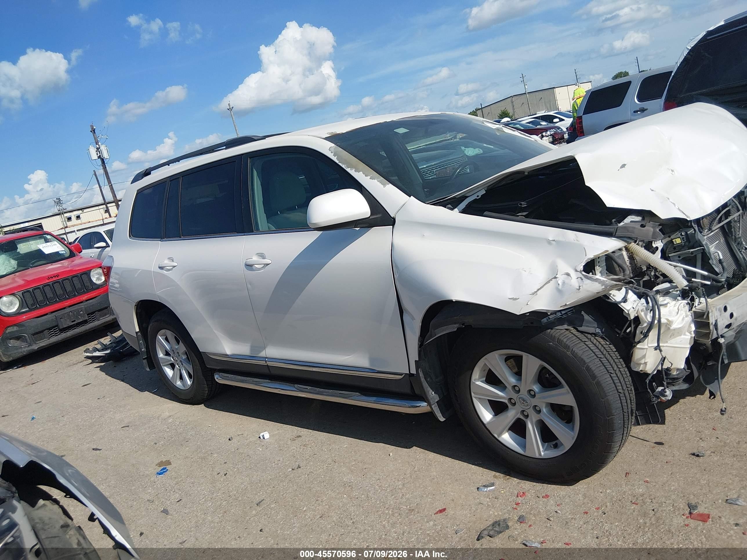 2012 Toyota Highlander Base V6 White vin: 5TDZK3EH8CS089366