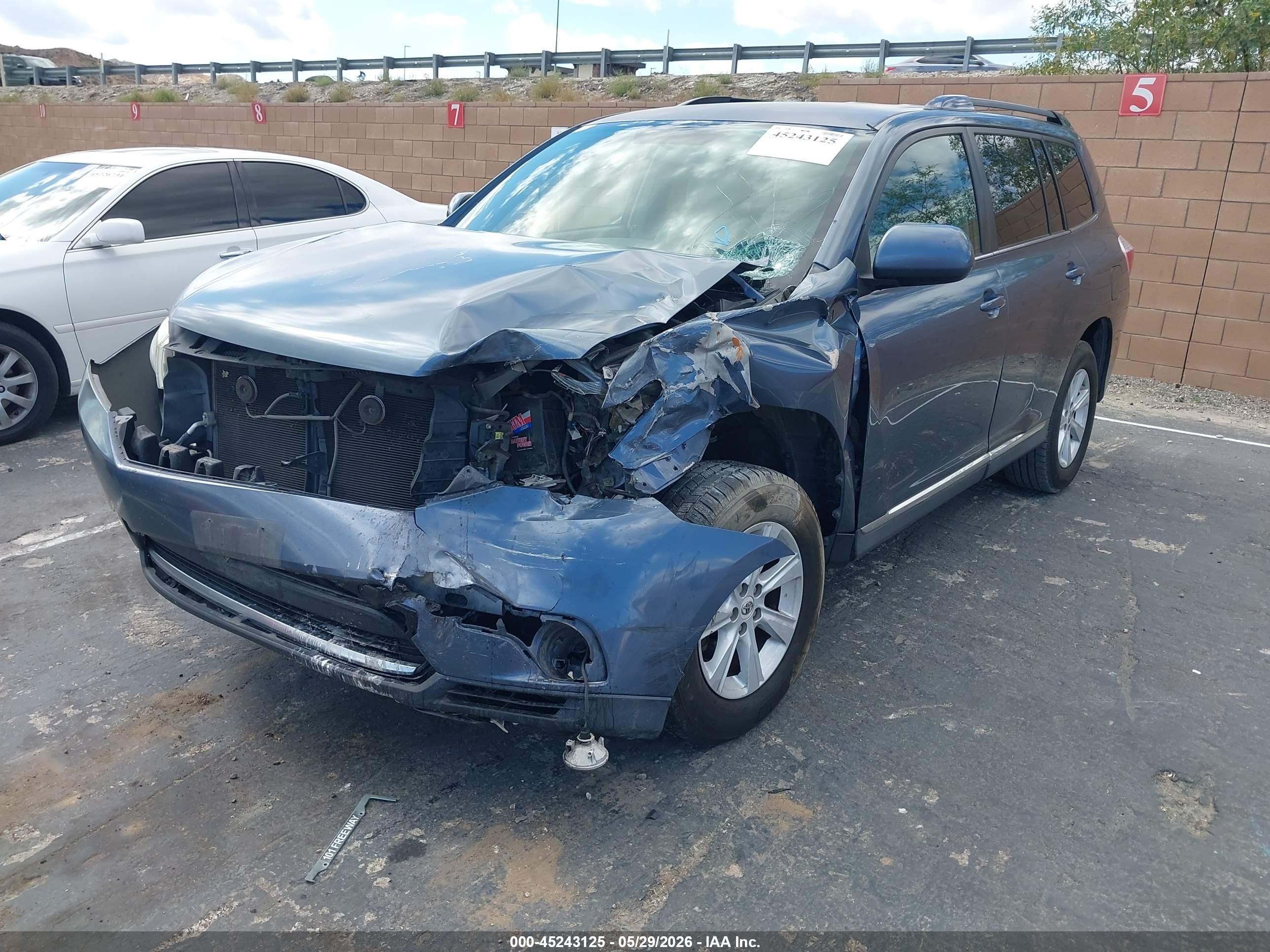 2012 Toyota Highlander Base V6 Blue vin: 5TDZK3EH8CS089495