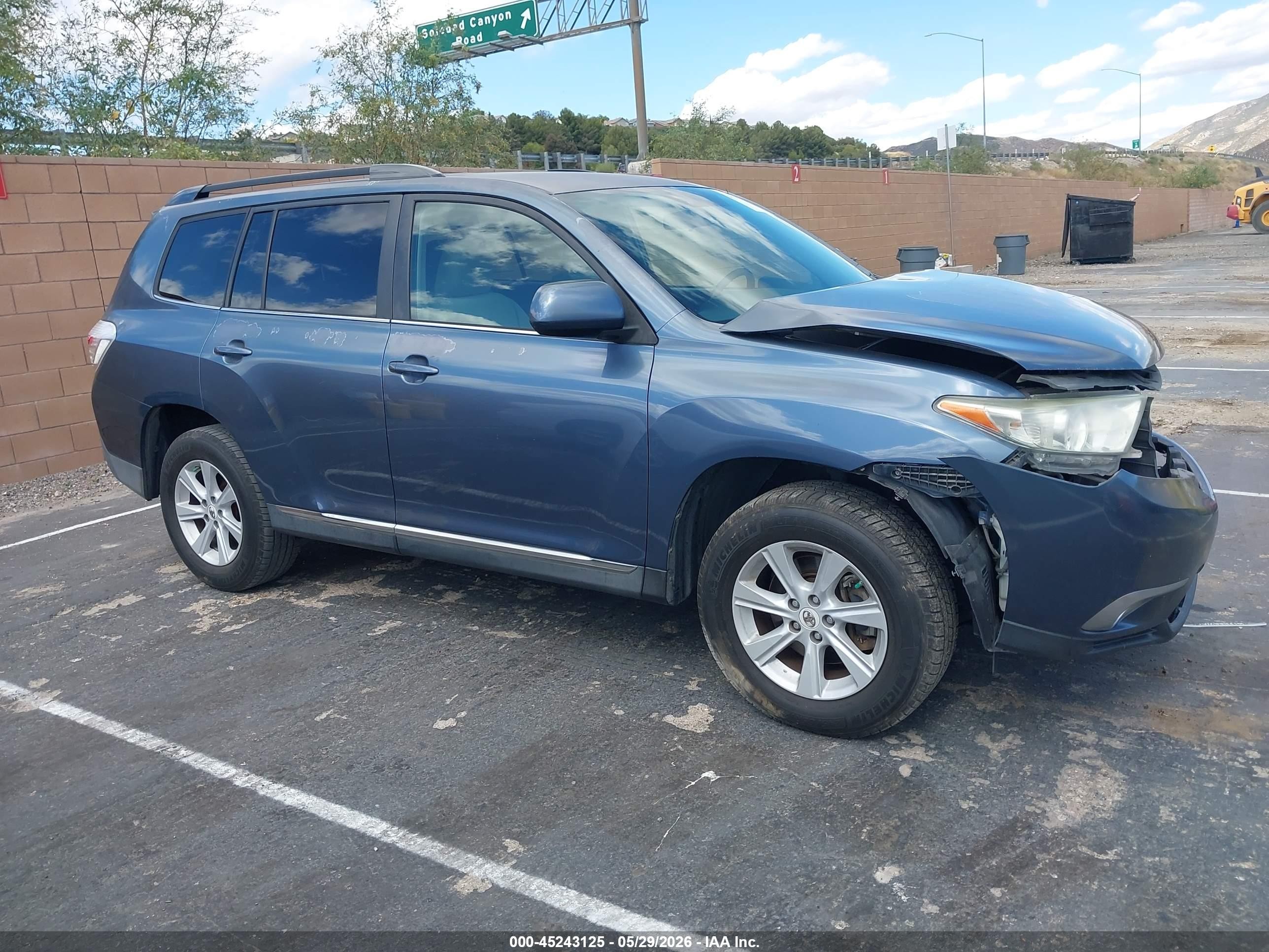 2012 Toyota Highlander Base V6 Blue vin: 5TDZK3EH8CS089495