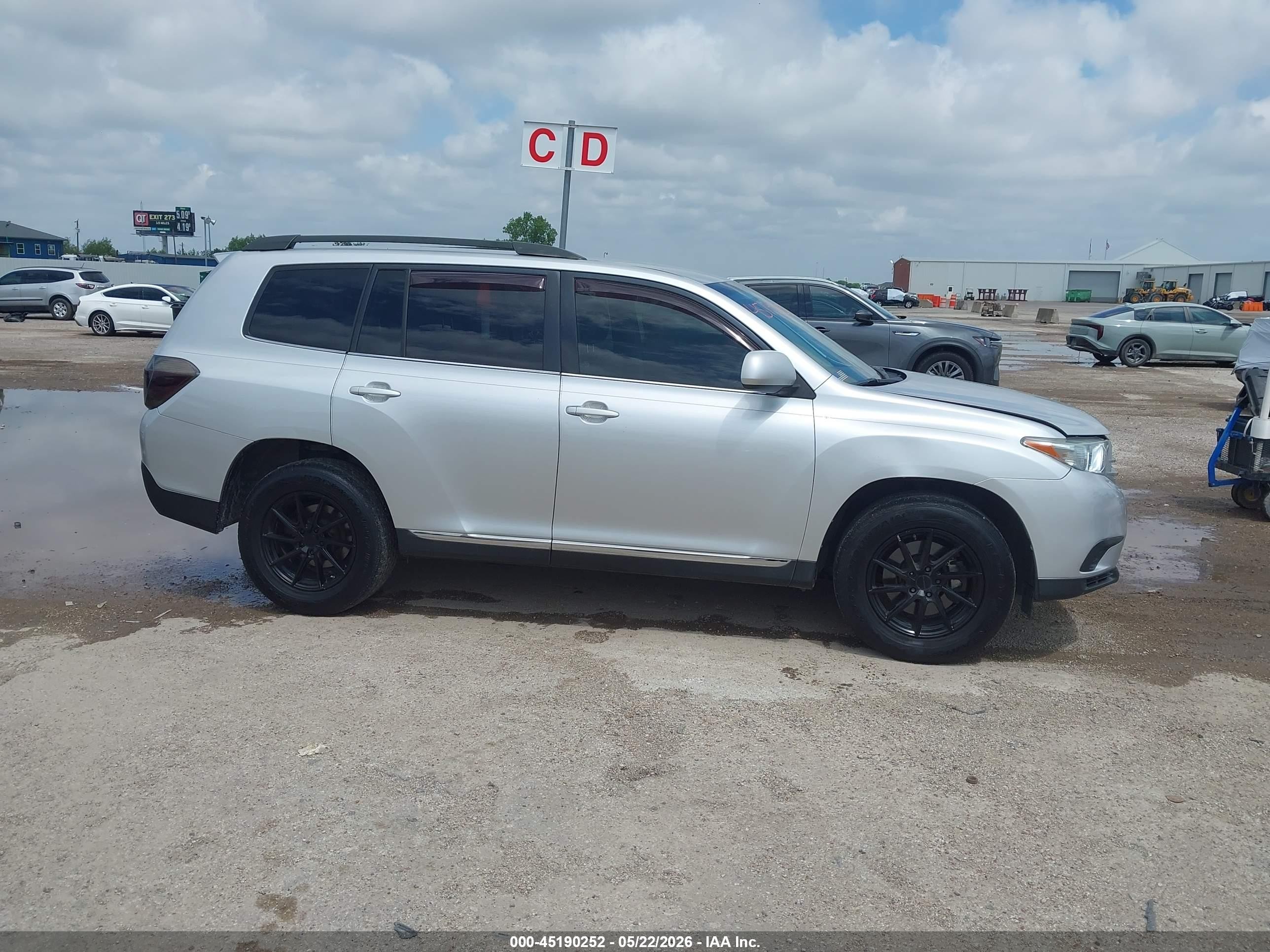 2013 Toyota Highlander Base V6 Silver vin: 5TDZK3EH8DS102831