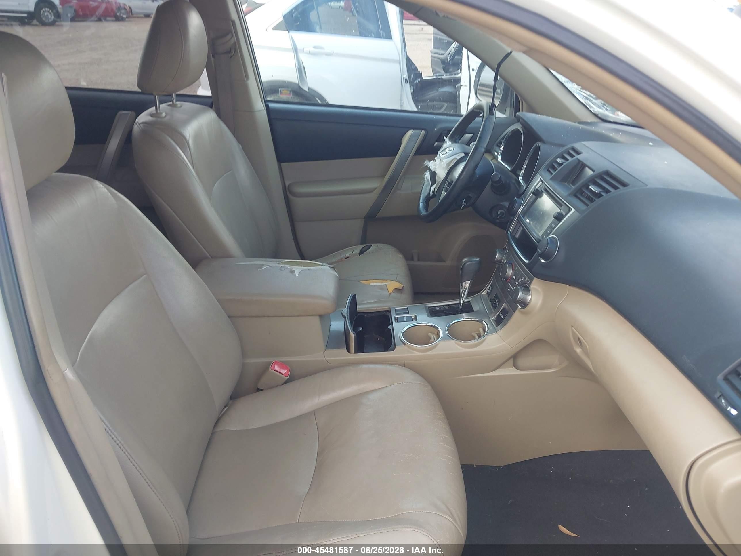 2013 Toyota Highlander Se V6 White vin: 5TDZK3EH8DS125980