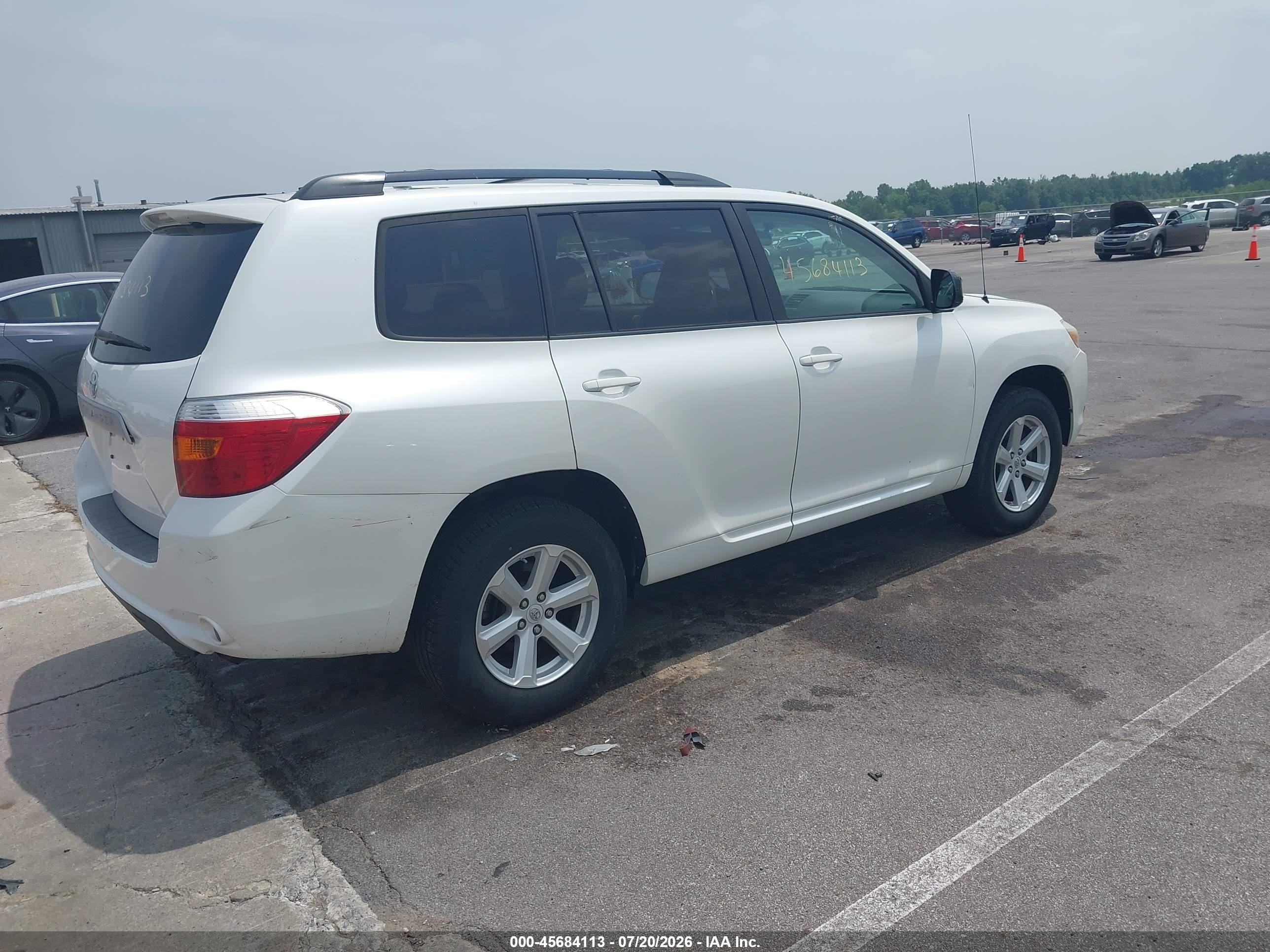 2010 Toyota Highlander Base V6 White vin: 5TDZK3EH9AS003091
