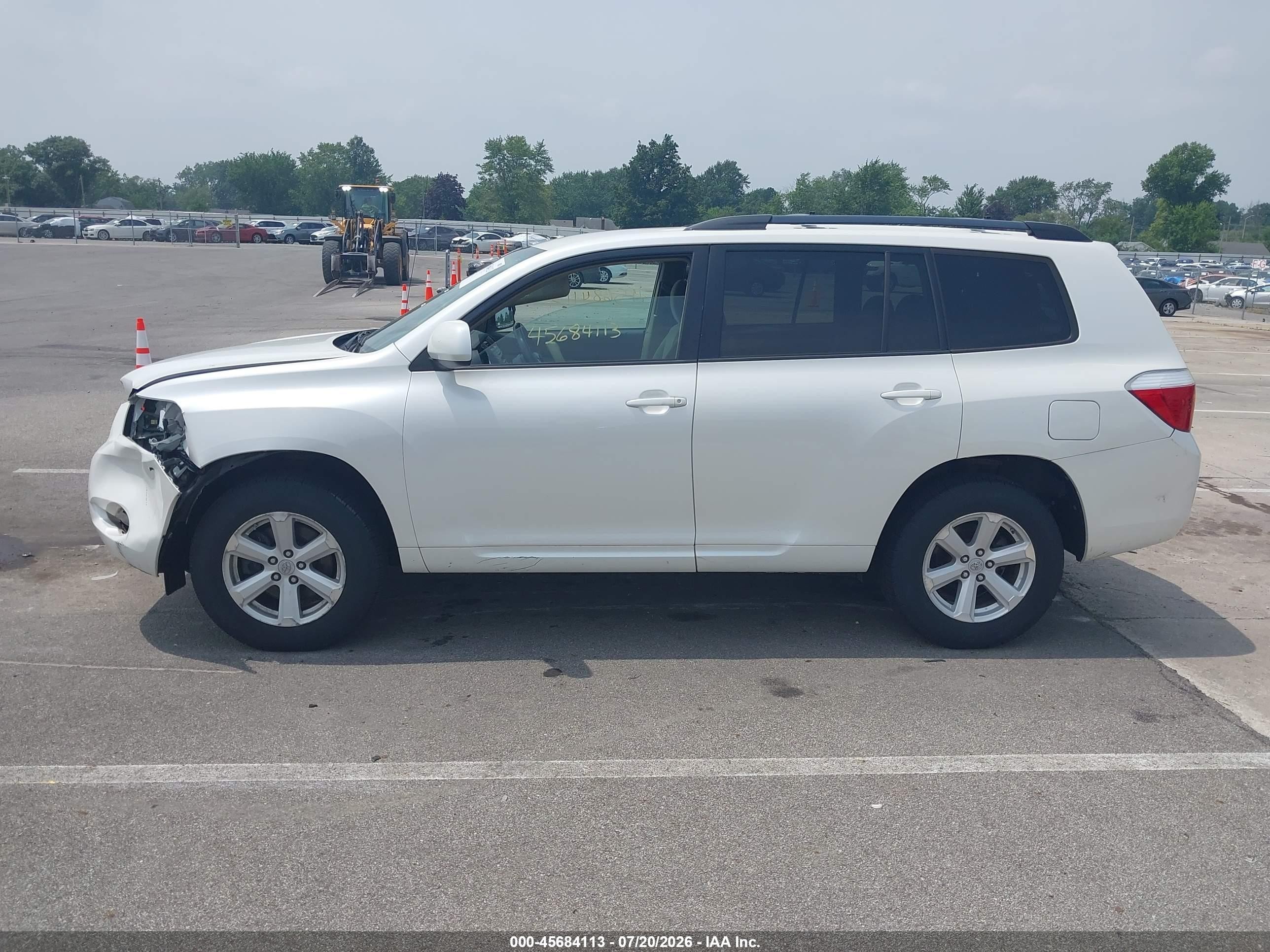 2010 Toyota Highlander Base V6 White vin: 5TDZK3EH9AS003091