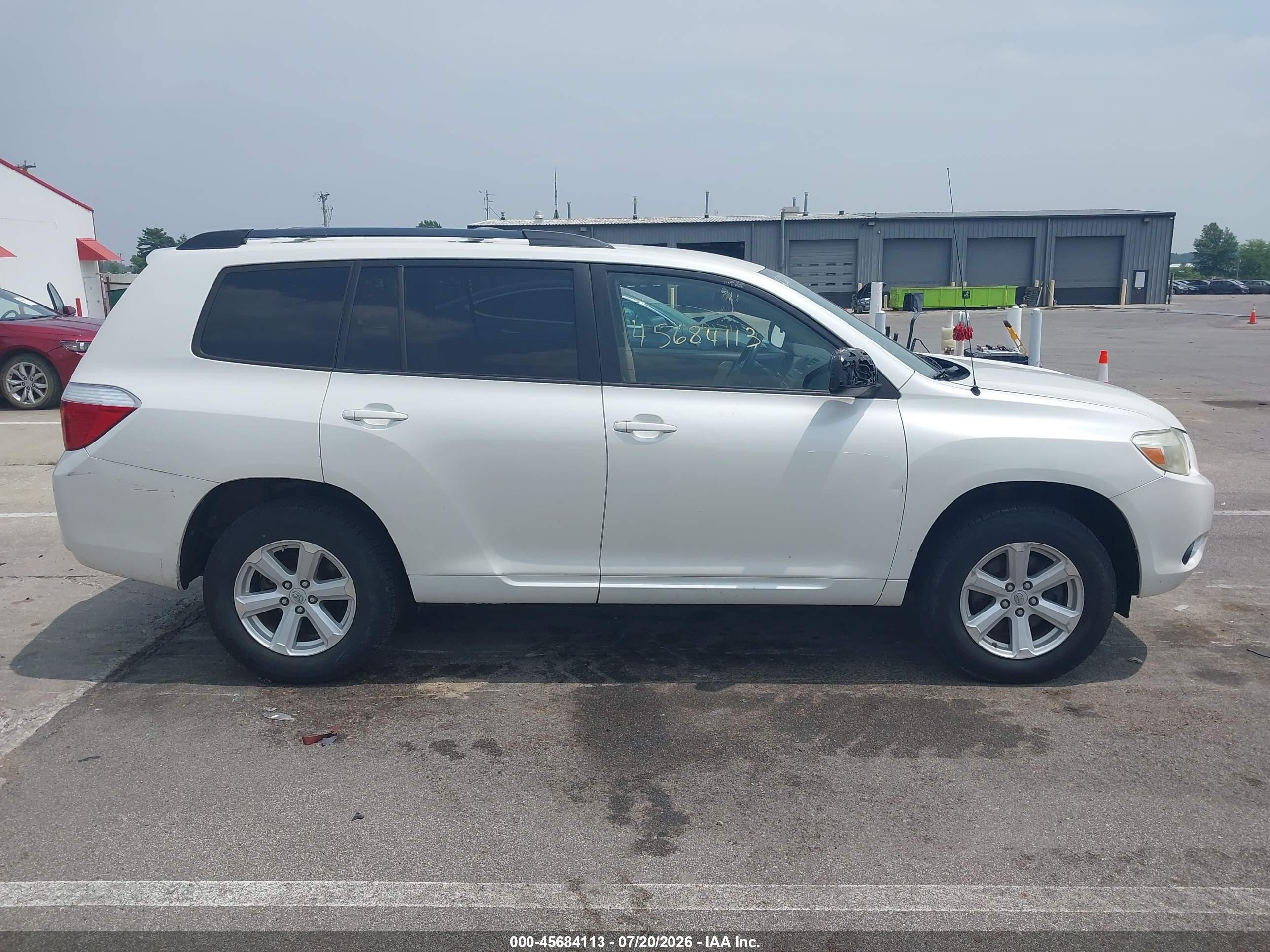 2010 Toyota Highlander Base V6 White vin: 5TDZK3EH9AS003091