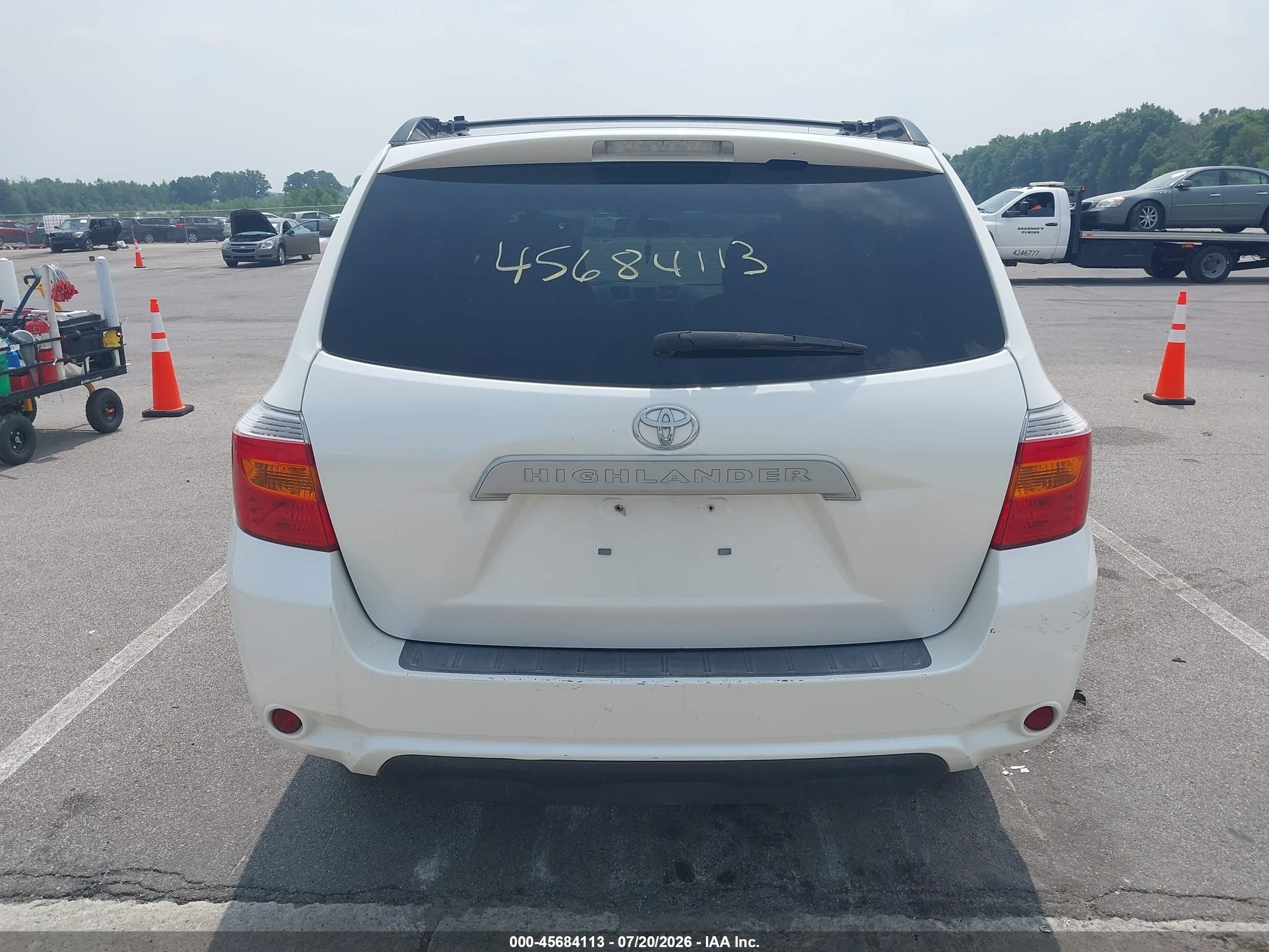 2010 Toyota Highlander Base V6 White vin: 5TDZK3EH9AS003091