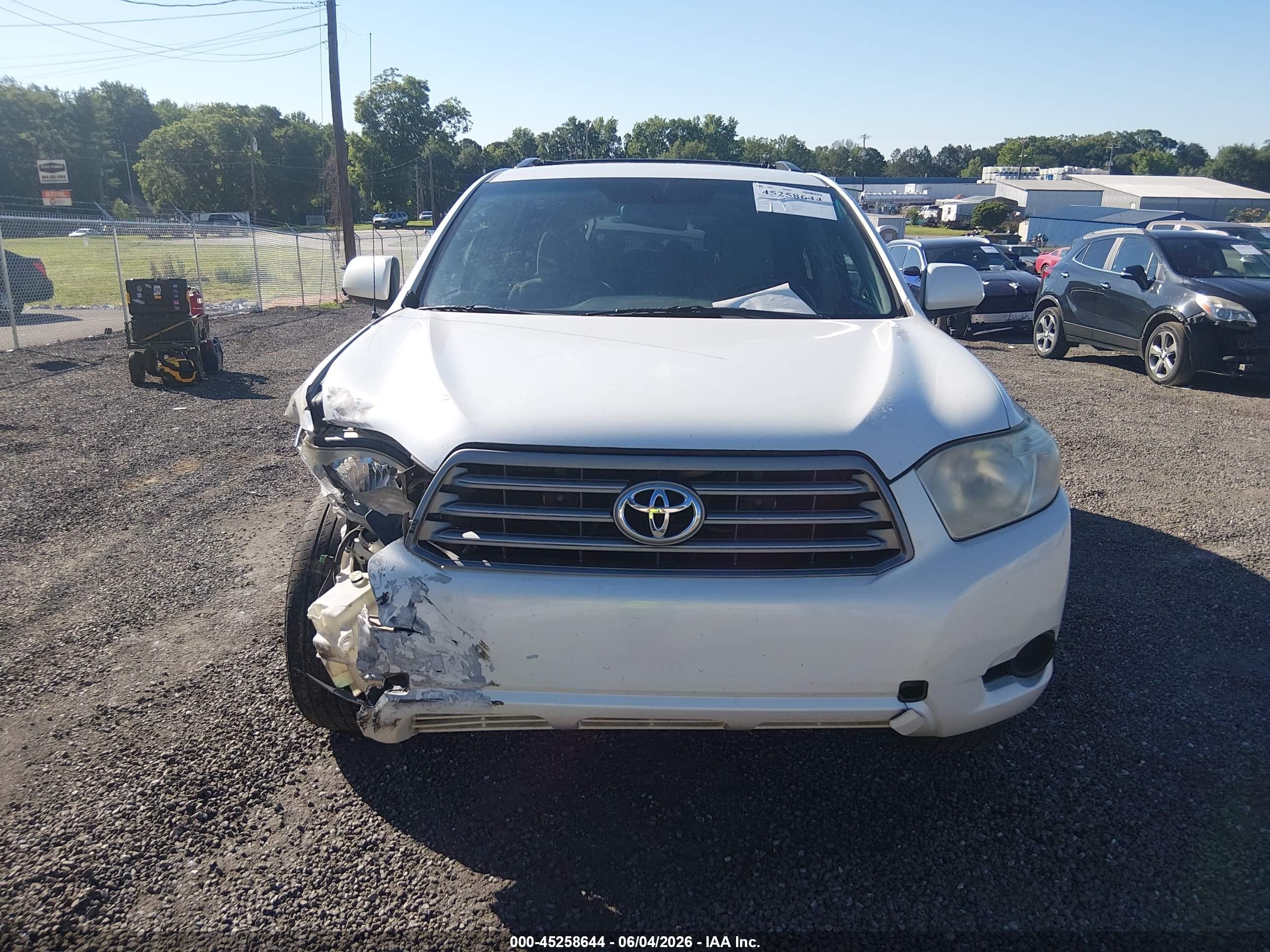 2010 Toyota Highlander Base V6 Белый vin: 5TDZK3EH9AS004550