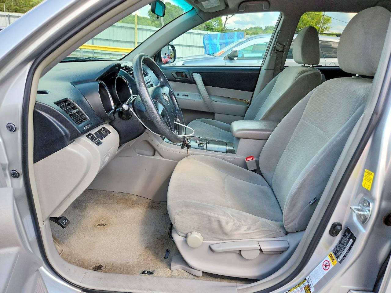 2010 Toyota Highlander Base Серебряный vin: 5TDZK3EH9AS005889