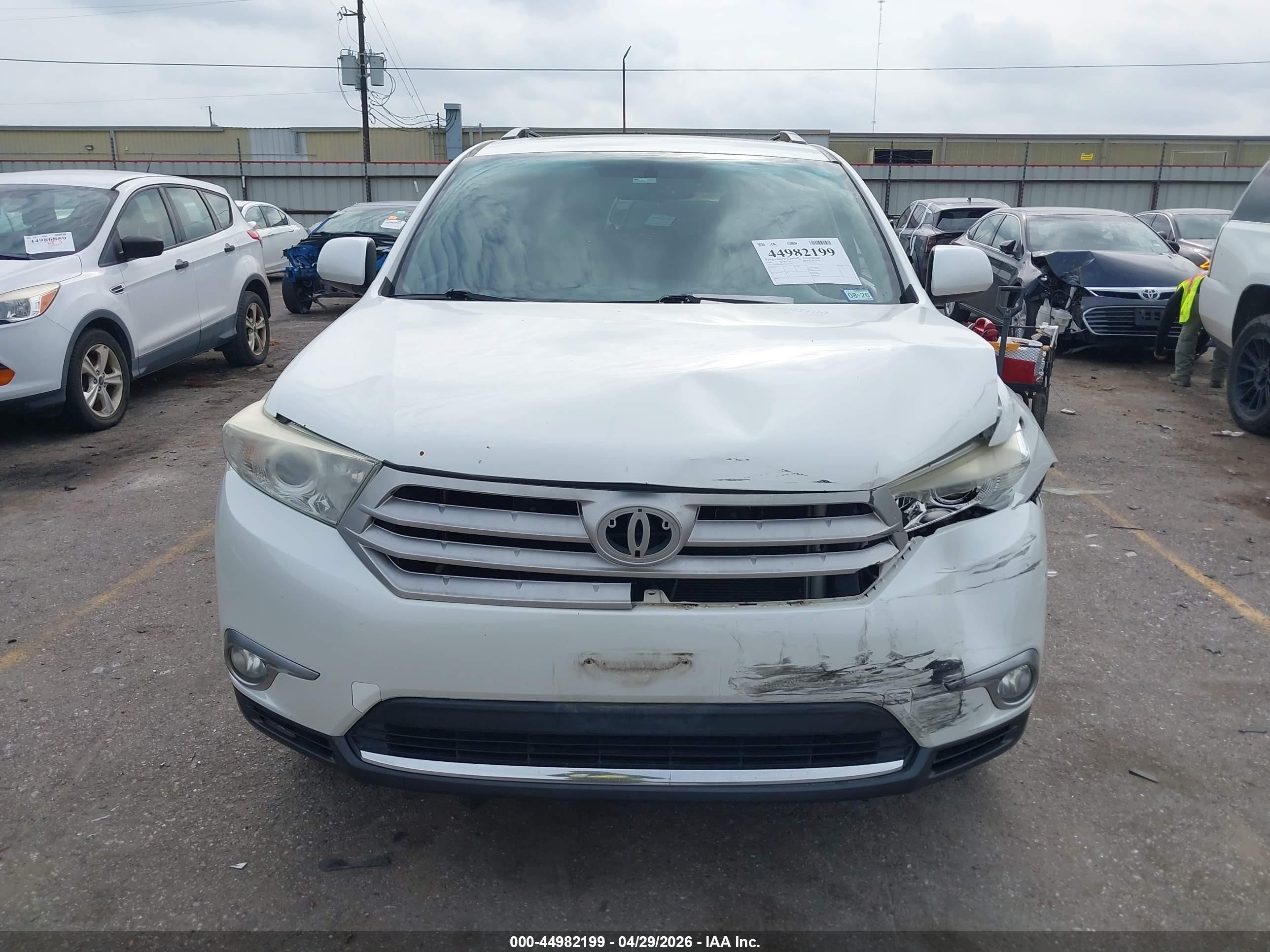 2011 Toyota Highlander Se V6 White vin: 5TDZK3EH9BS042345