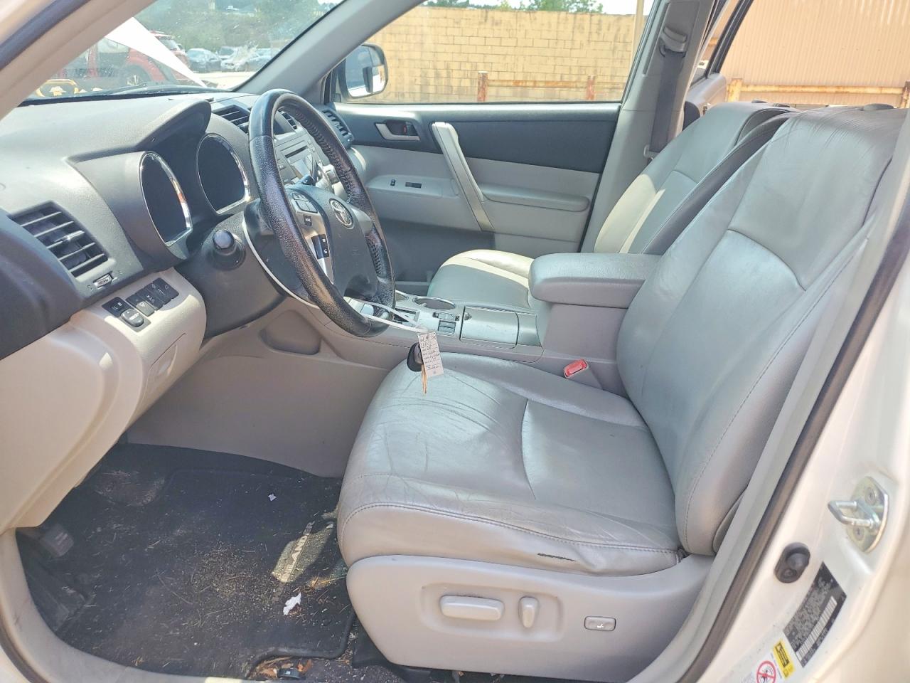 2011 Toyota Highlander Se White vin: 5TDZK3EH9BS047254