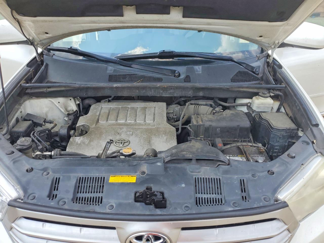 2011 Toyota Highlander Se White vin: 5TDZK3EH9BS047254